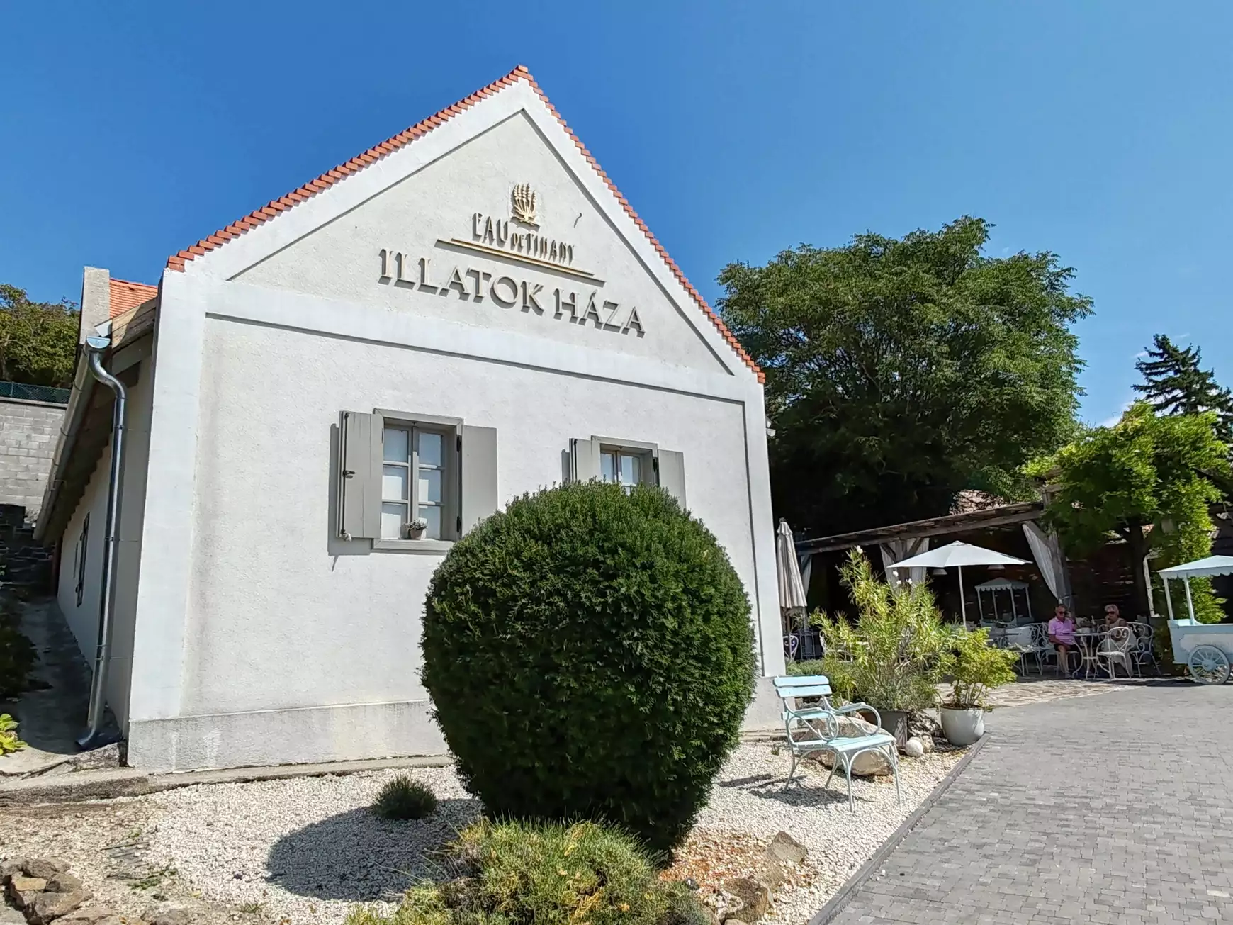 A kiállítás épülete