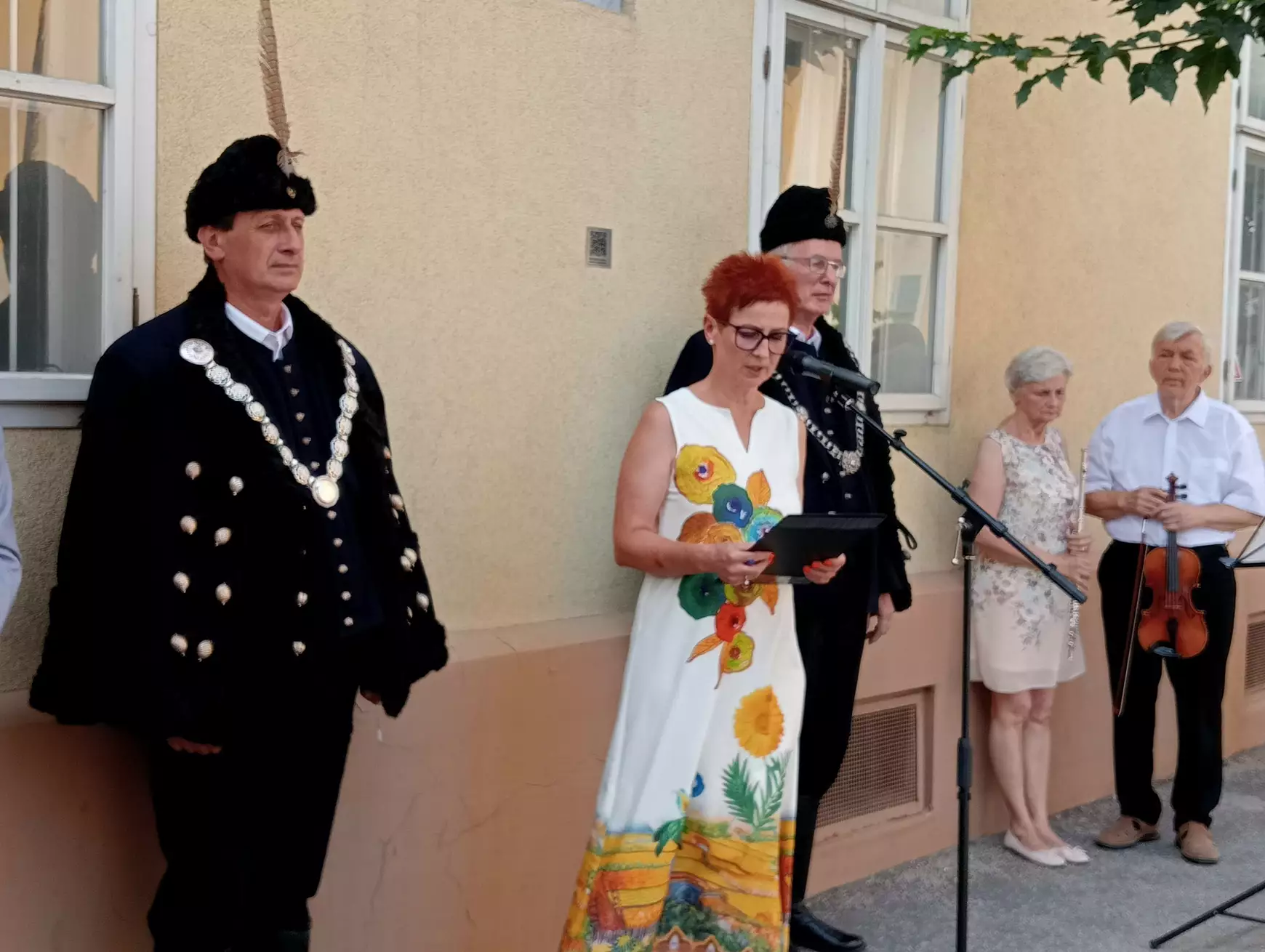 Komáromban már emléktábla hirdeti: itt jelent meg az első magyar nyelvű ismeretterjesztő folyóirat – KÉPEKKEL