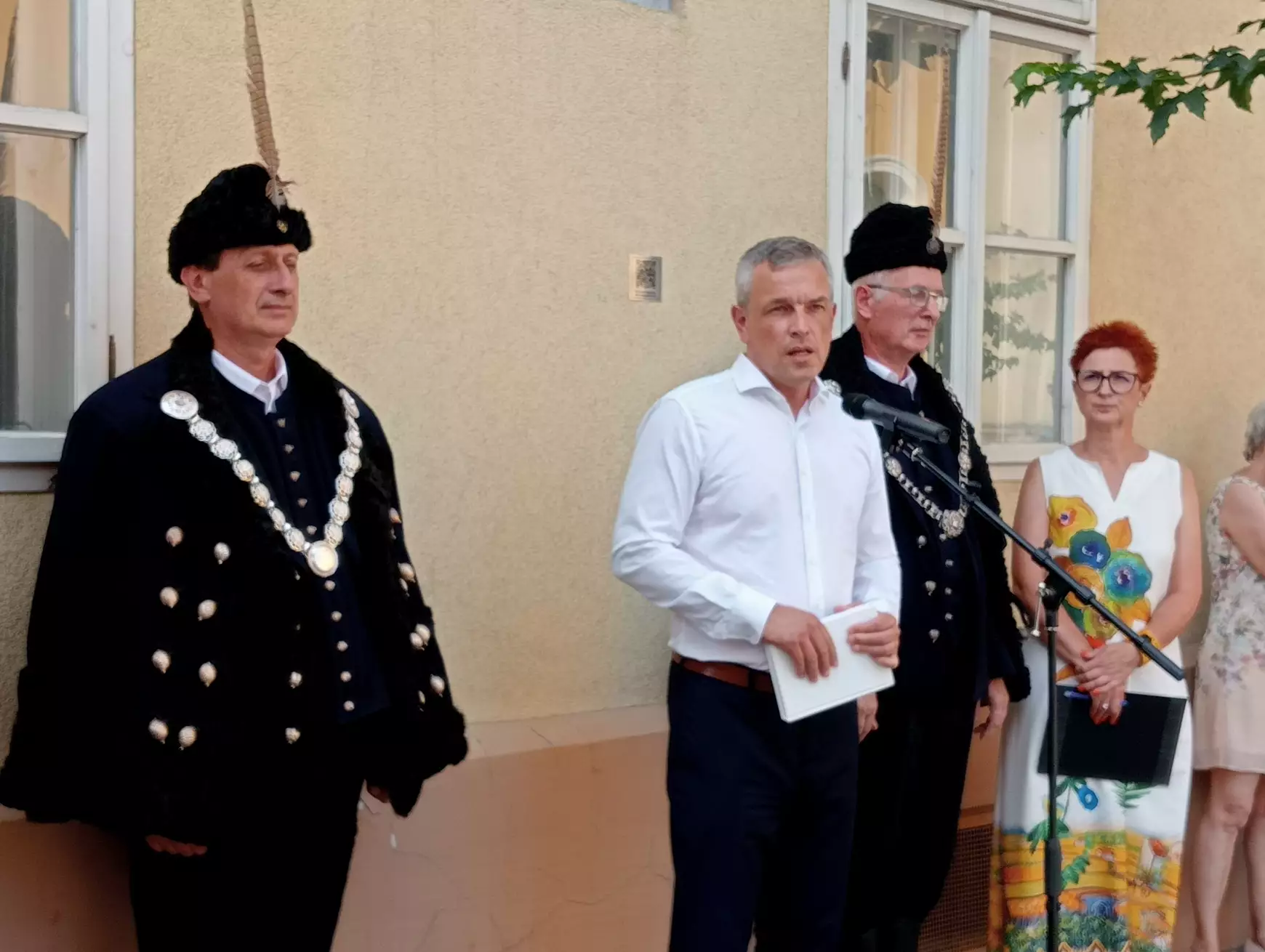 Komáromban már emléktábla hirdeti: itt jelent meg az első magyar nyelvű ismeretterjesztő folyóirat – KÉPEKKEL