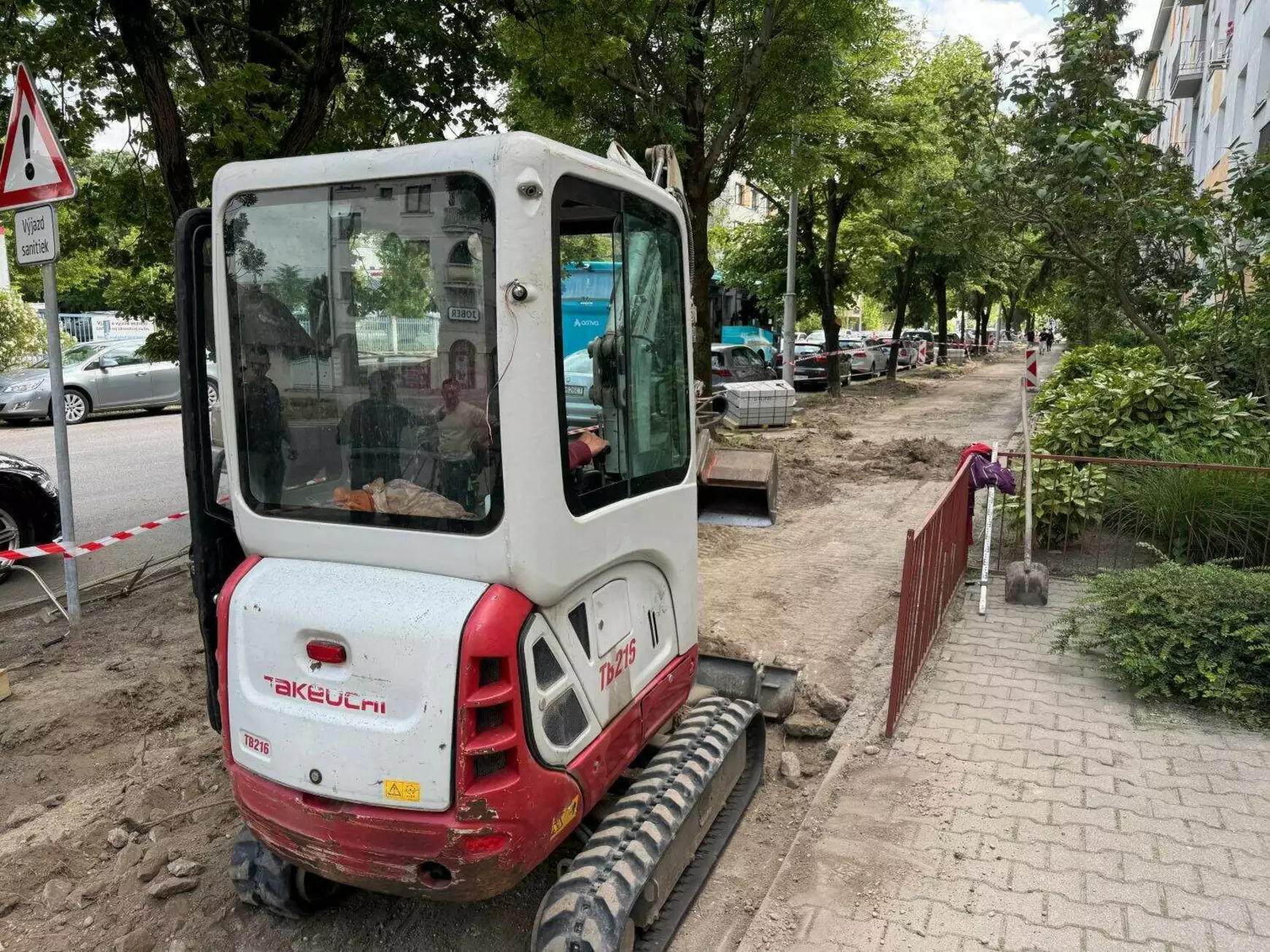 Út- és járdafelújítások Komáromban négy ütemben, több forrásból, bő 10 millió euróból – KÉPEK 