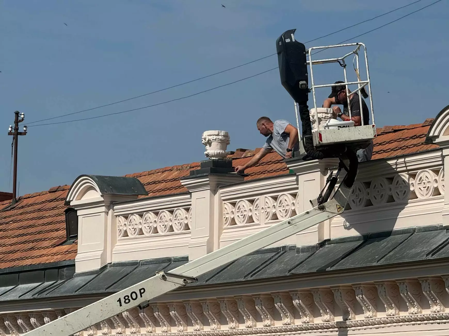 Odafenn Déryné és a grófi család is örülhet a Zichy-palota megújulásának – KÉPEKKEL 