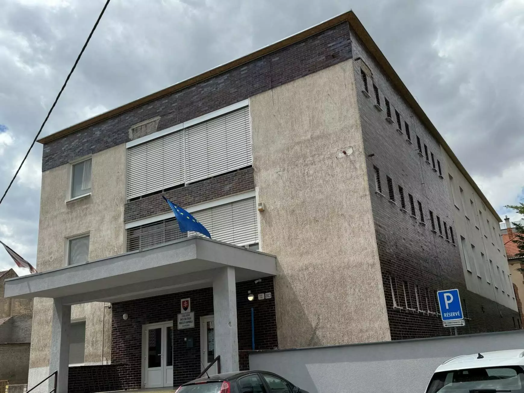  Megújul a Komáromi Művészeti Alapiskola mindkét épületszárnya – KÉPEKKEL