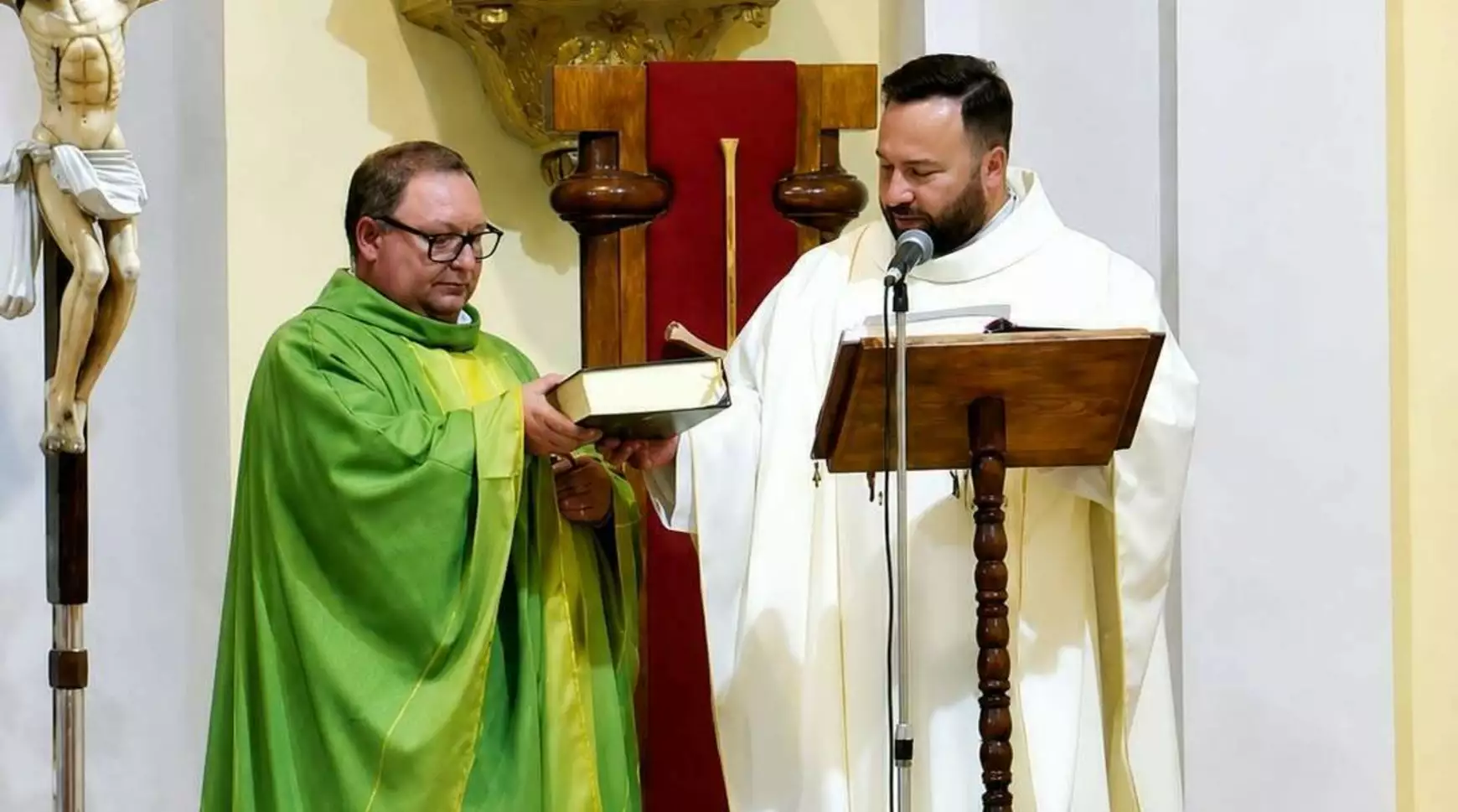 Péter Ottó (b) beiktatása