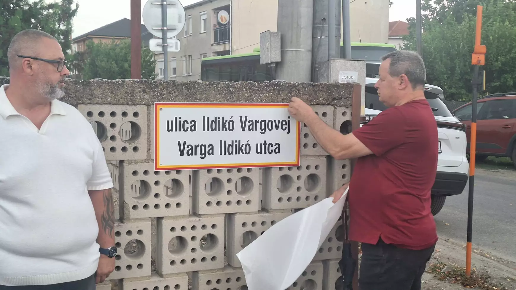 az-utcanevtablat-varga-ildiko-fia-varga-jozsef-leplezte-le_