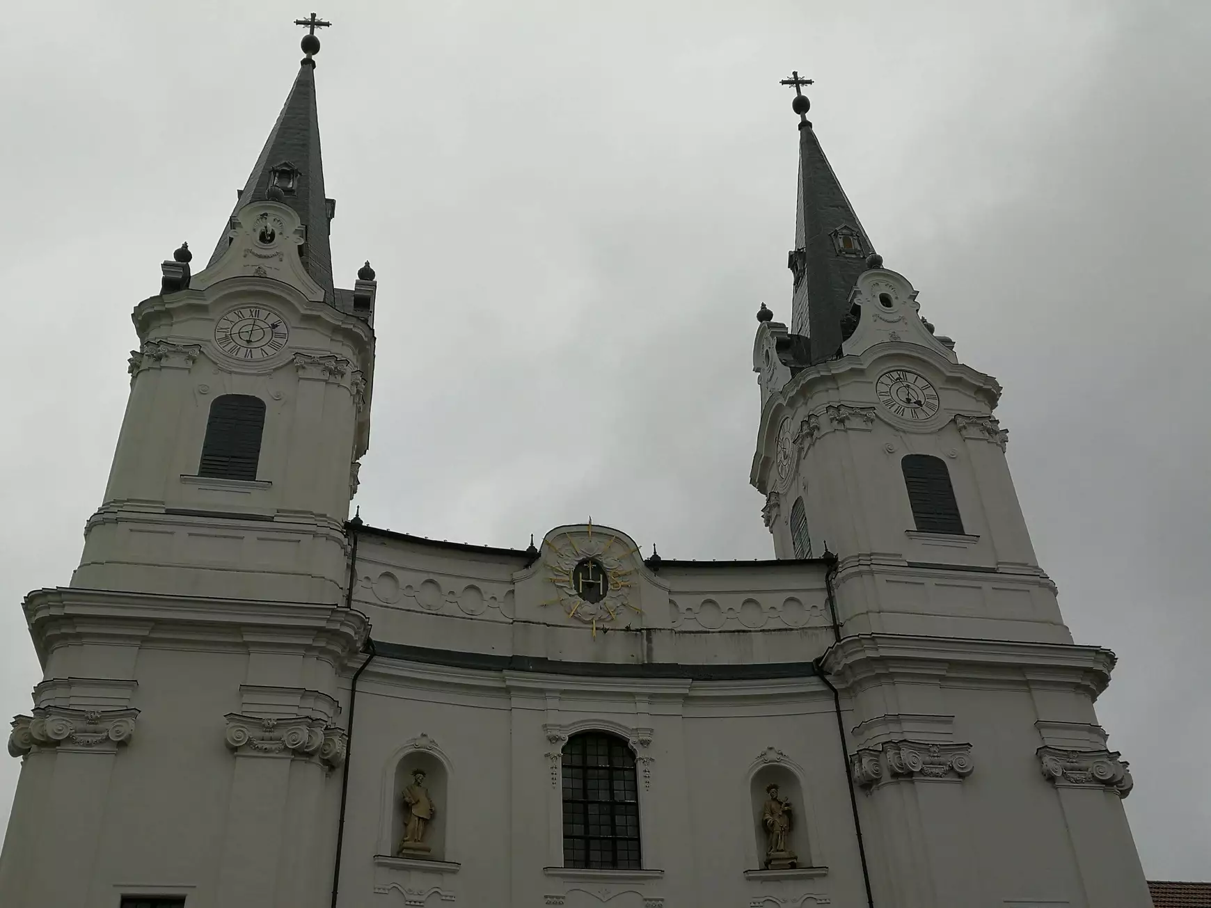Mohács 500: Requiem három kórus előadásában a Szent András-bazilikában – KÉPEKKEL 
