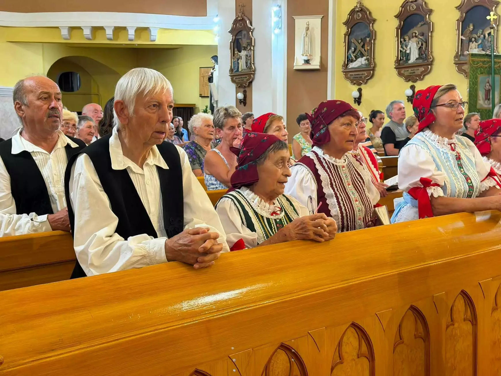 Naszvadon kétfordulós a Szent István-napi ünnepség – KÉPEKKEL