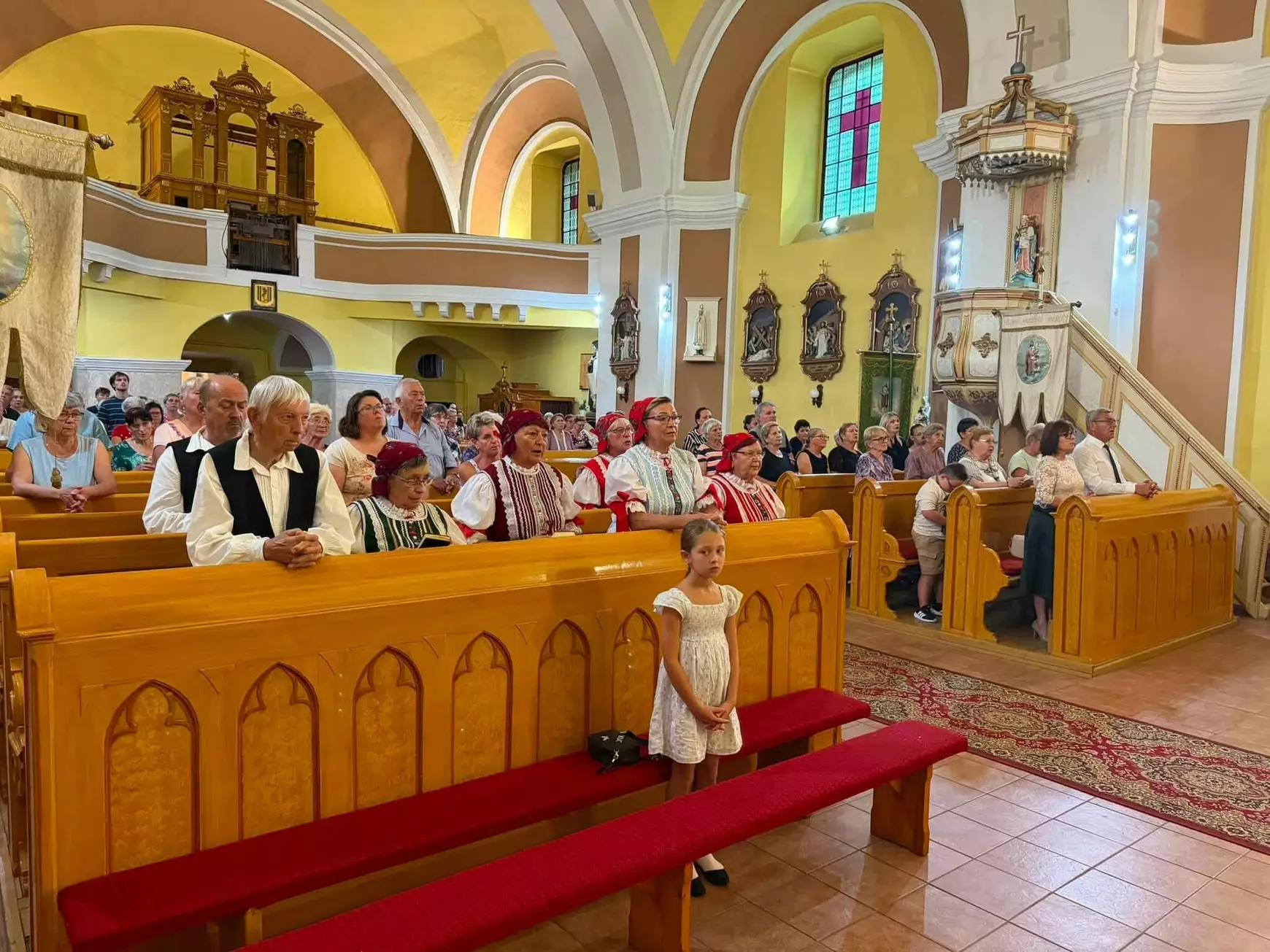 Naszvadon kétfordulós a Szent István-napi ünnepség – KÉPEKKEL
