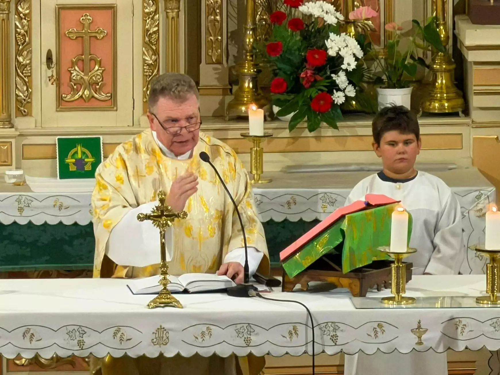 Naszvadon kétfordulós a Szent István-napi ünnepség – KÉPEKKEL
