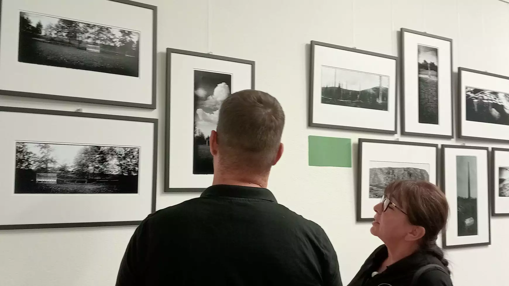Jubilál a fotográfia: Varga Tibor fotóművész könyvbemutatója és tárlatnyitója Komáromban – KÉPEKKEL   