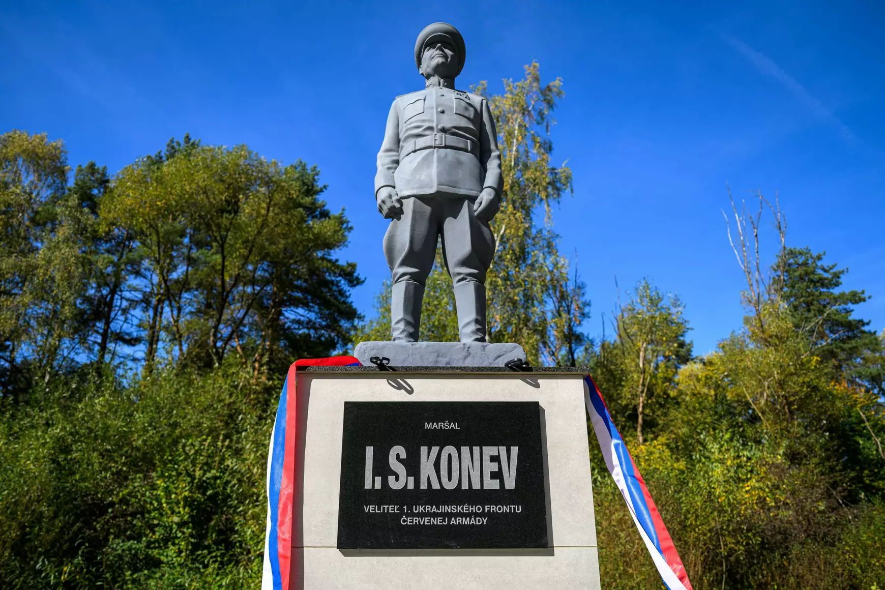 Ivan Konyev ruzsolyi szobra