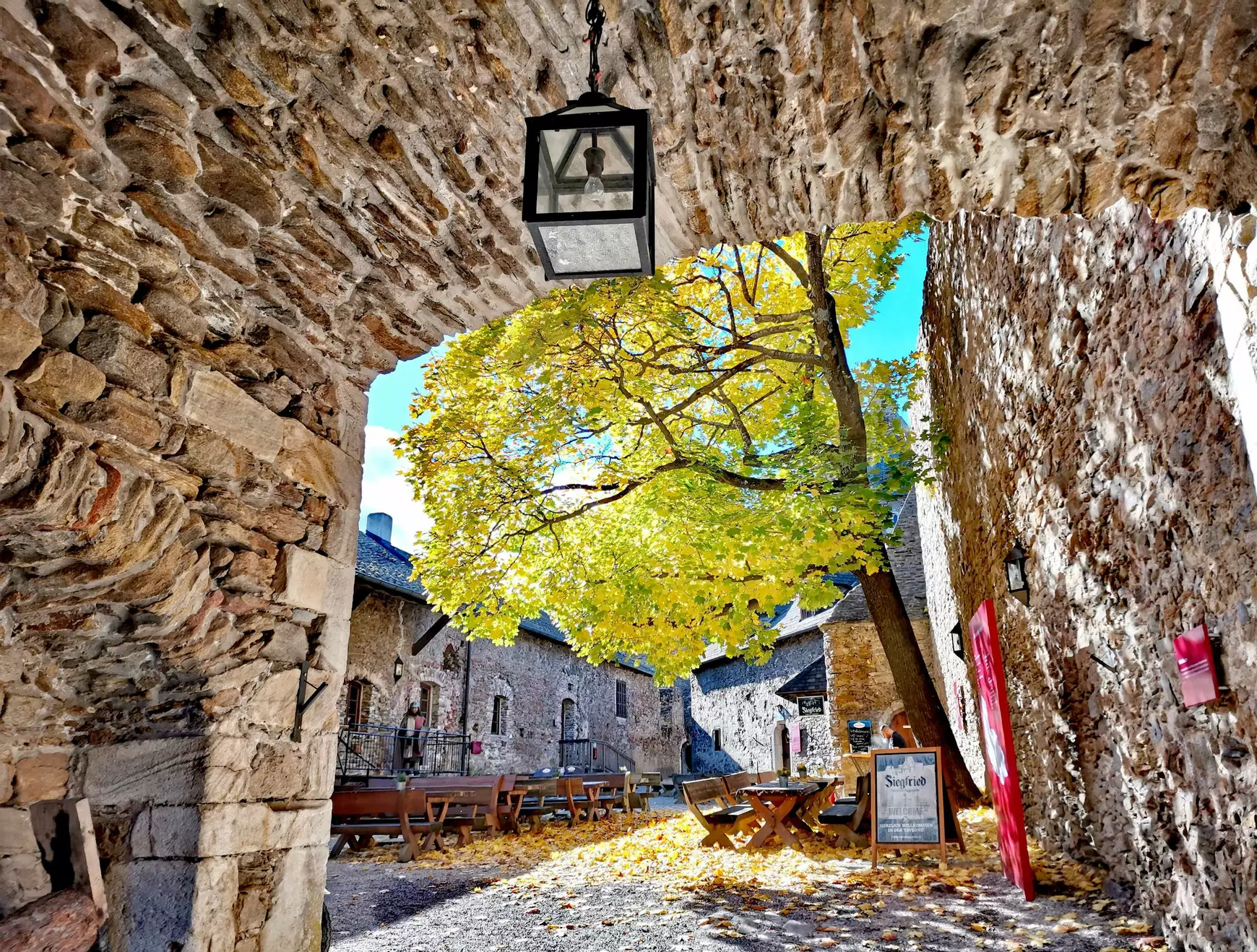 Belépünk Aggstein várromának udvarába