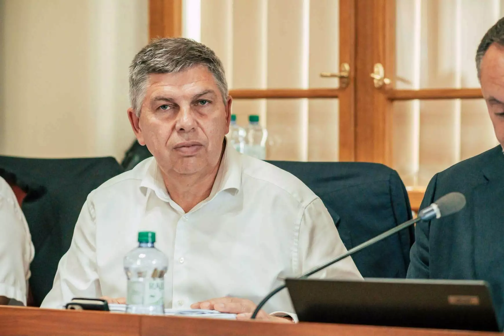 Új arcok, ismerős szándékok