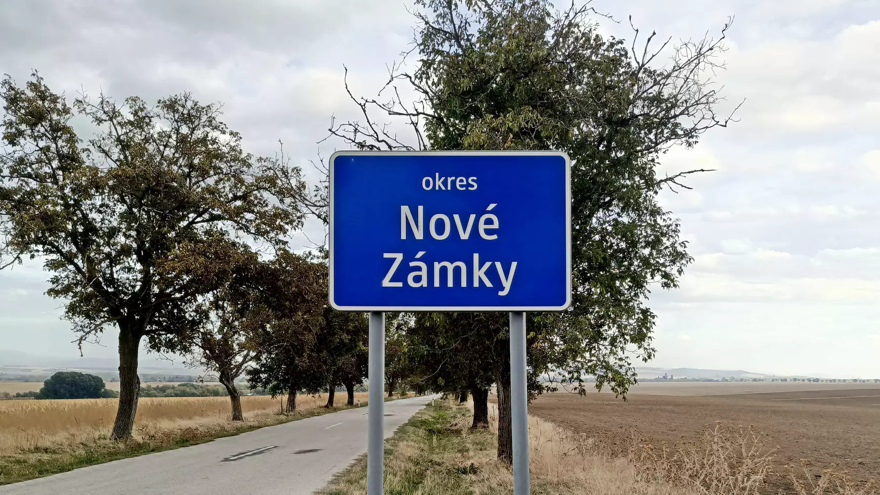 Járáshatár táblája