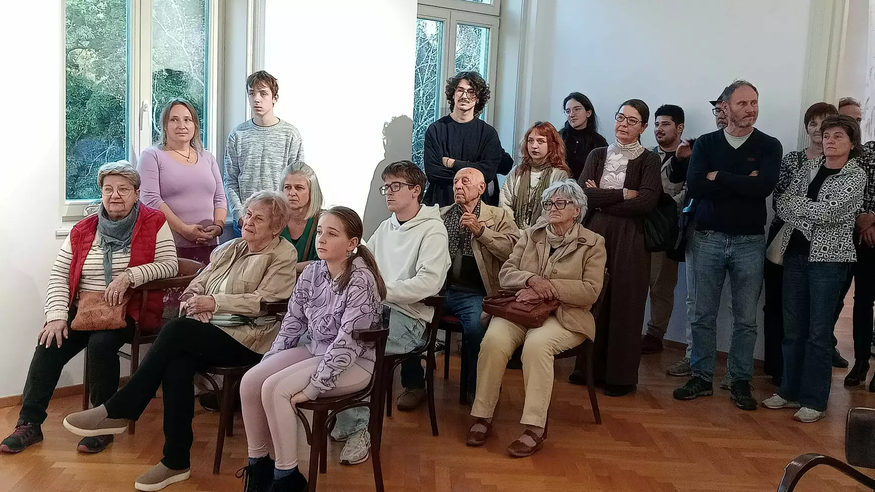 Ifjú alkotók vallomásai az emlékezettorzulás okairól és hatásairól a PLATZ Galériában – KÉPEKKEL