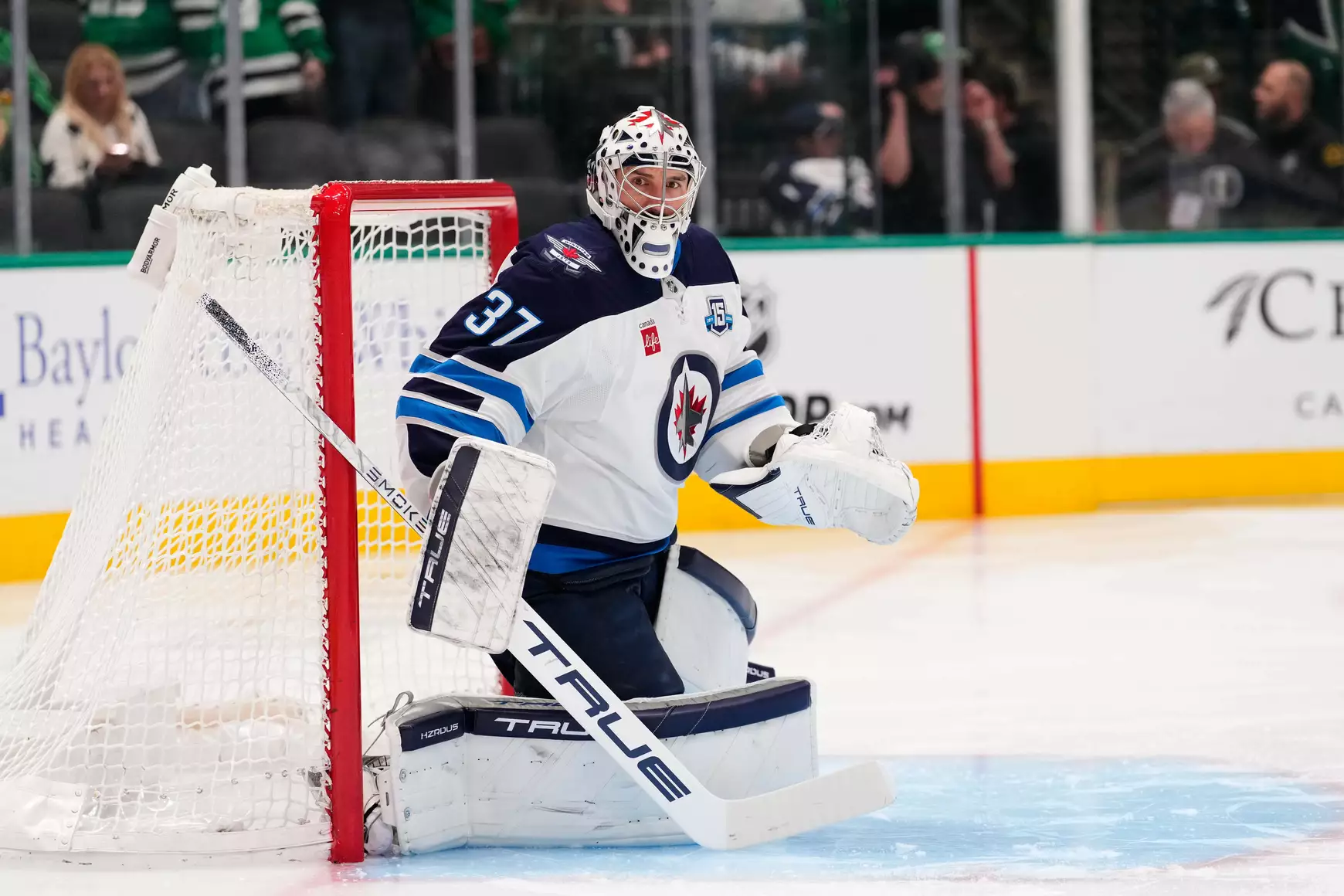 Connor Hellebuyck