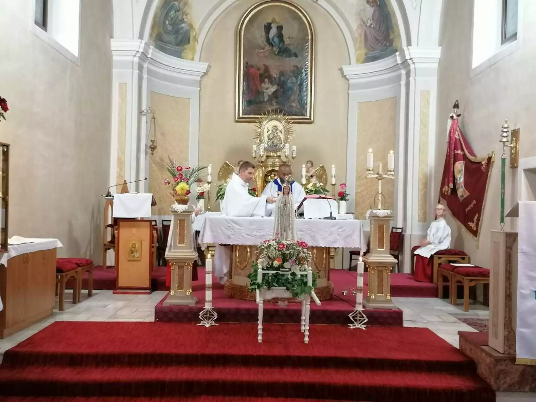 Mária-szobor - Dercsika