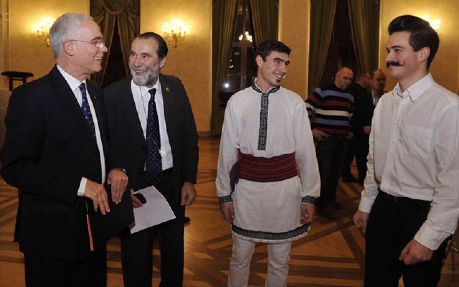 201411230829440.zene01.jpg 201411230829440.zene01.jpg