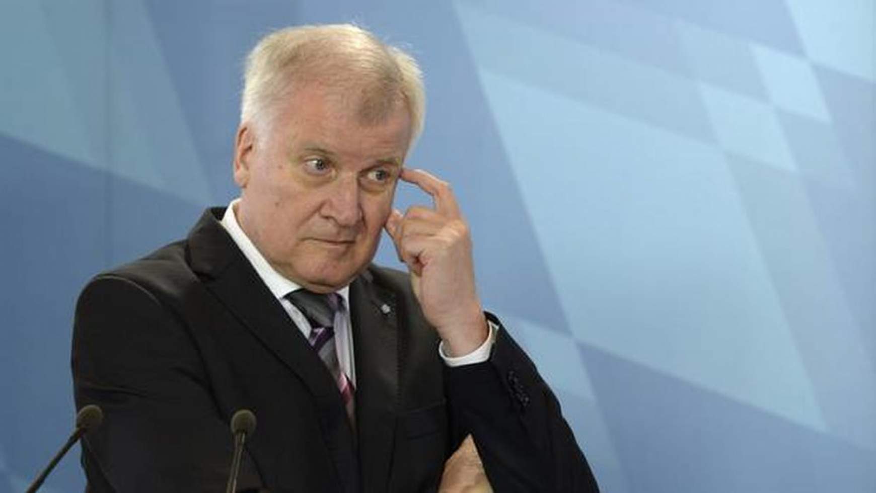 201609060740570.horst-seehofer.jpg