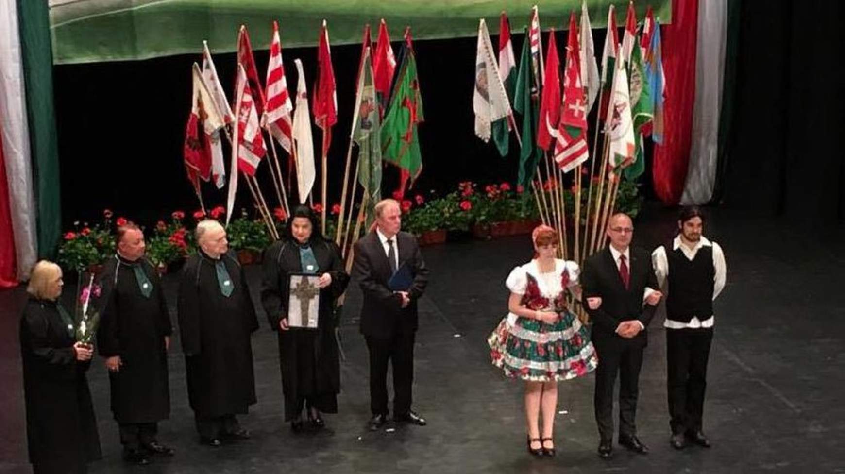 201705171304350.000000000000000000000000000000000001a_Jokai_SZinhaznak_dijat_5..jpg 201705171304350.000000000000000000000000000000000001a_Jokai_SZinhaznak_dijat_5..jpg