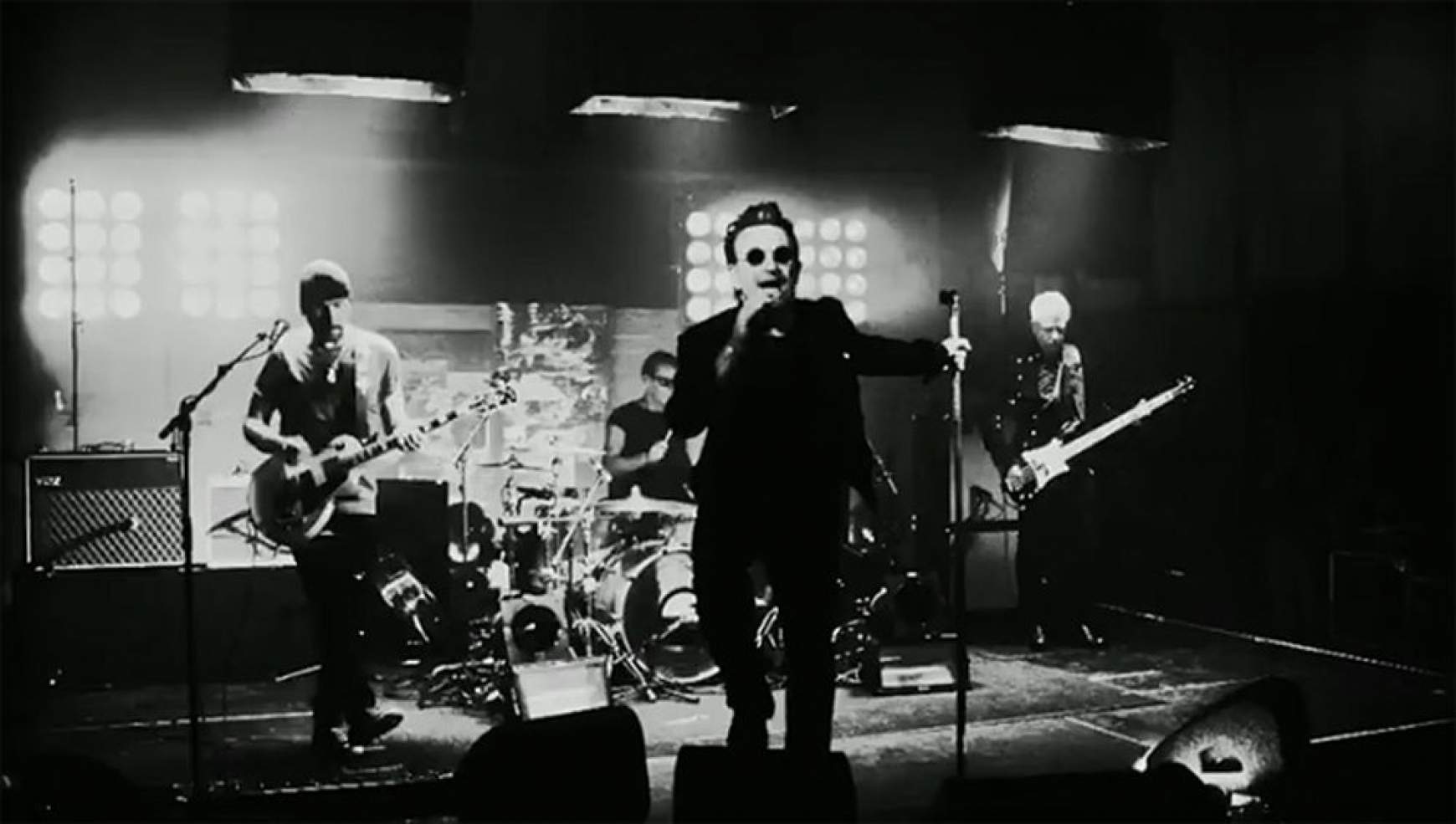 201708311611070.U2_Blackout_video.jpg 201708311611070.U2_Blackout_video.jpg