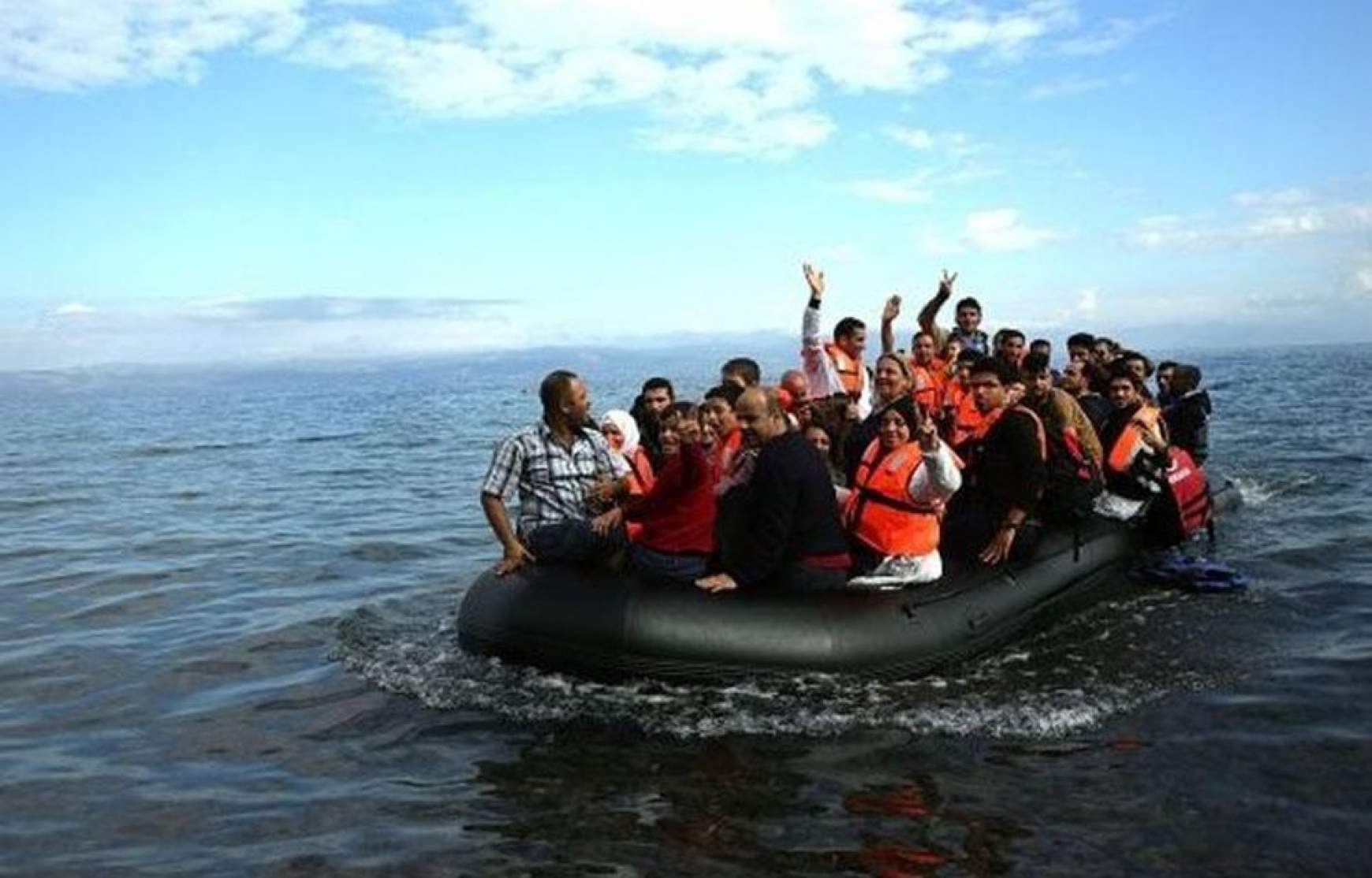 201801101007390.Illegal-Migrant-at-Sea.jpg 201801101007390.Illegal-Migrant-at-Sea.jpg