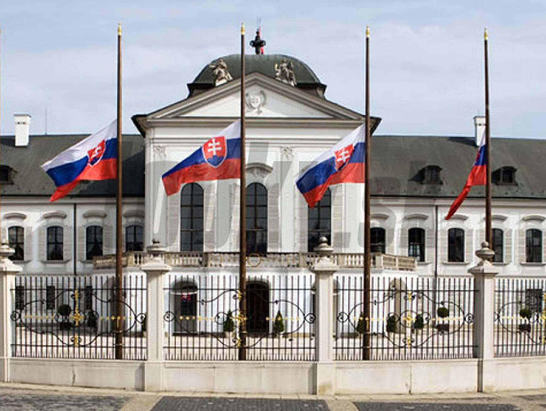 201802070913100.sita-prezidentsky-palac-smutok-vlajky-18-4-2010.jpg 201802070913100.sita-prezidentsky-palac-smutok-vlajky-18-4-2010.jpg