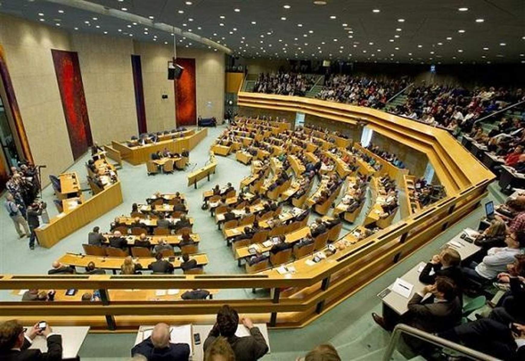 201802231106480.hollandiya-parlament.jpg 201802231106480.hollandiya-parlament.jpg