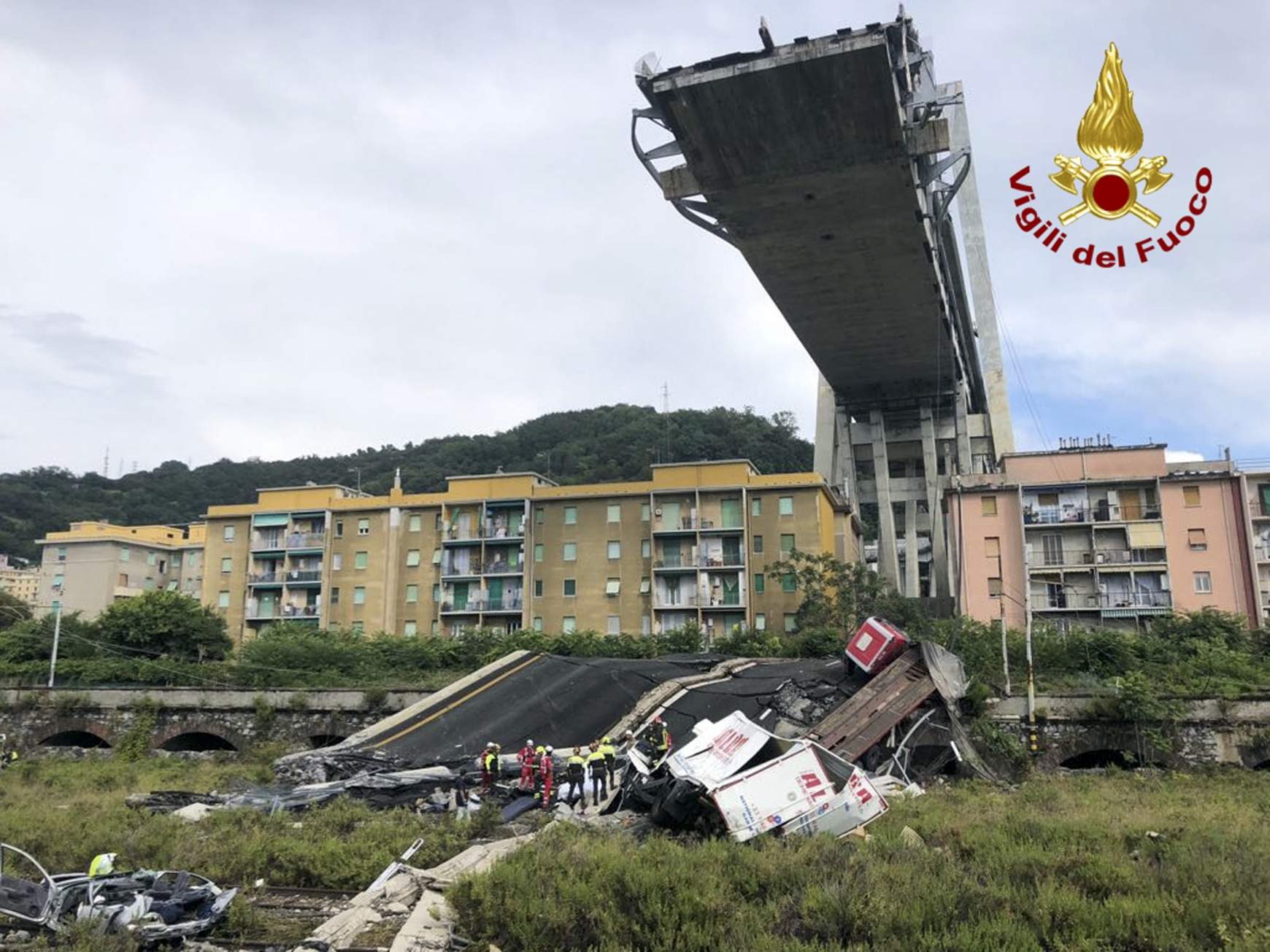 Genovai hídszerencsétlenség