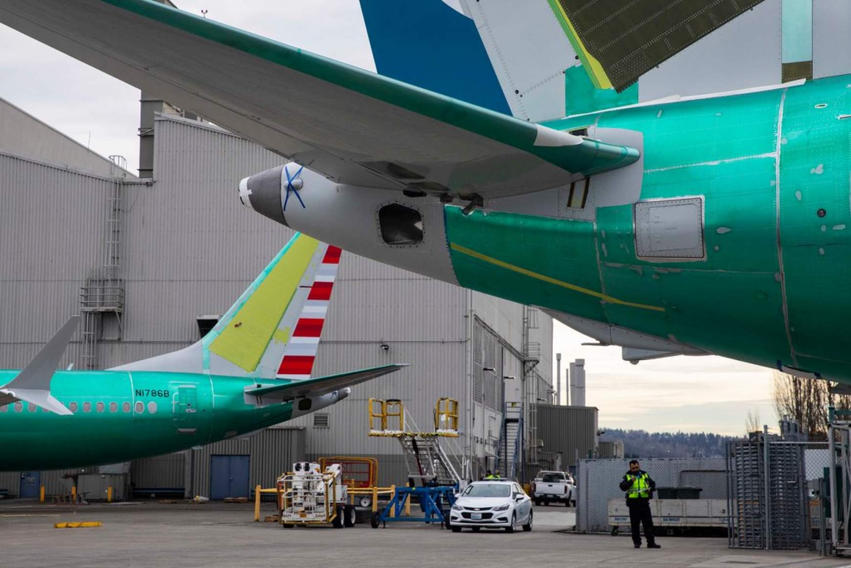 Forgalomba helyezésre váró Boeing 737 Max 8-asok a cég rentoni gyártelepének udvarán. (foto: Ruth Fremson/ NYT)