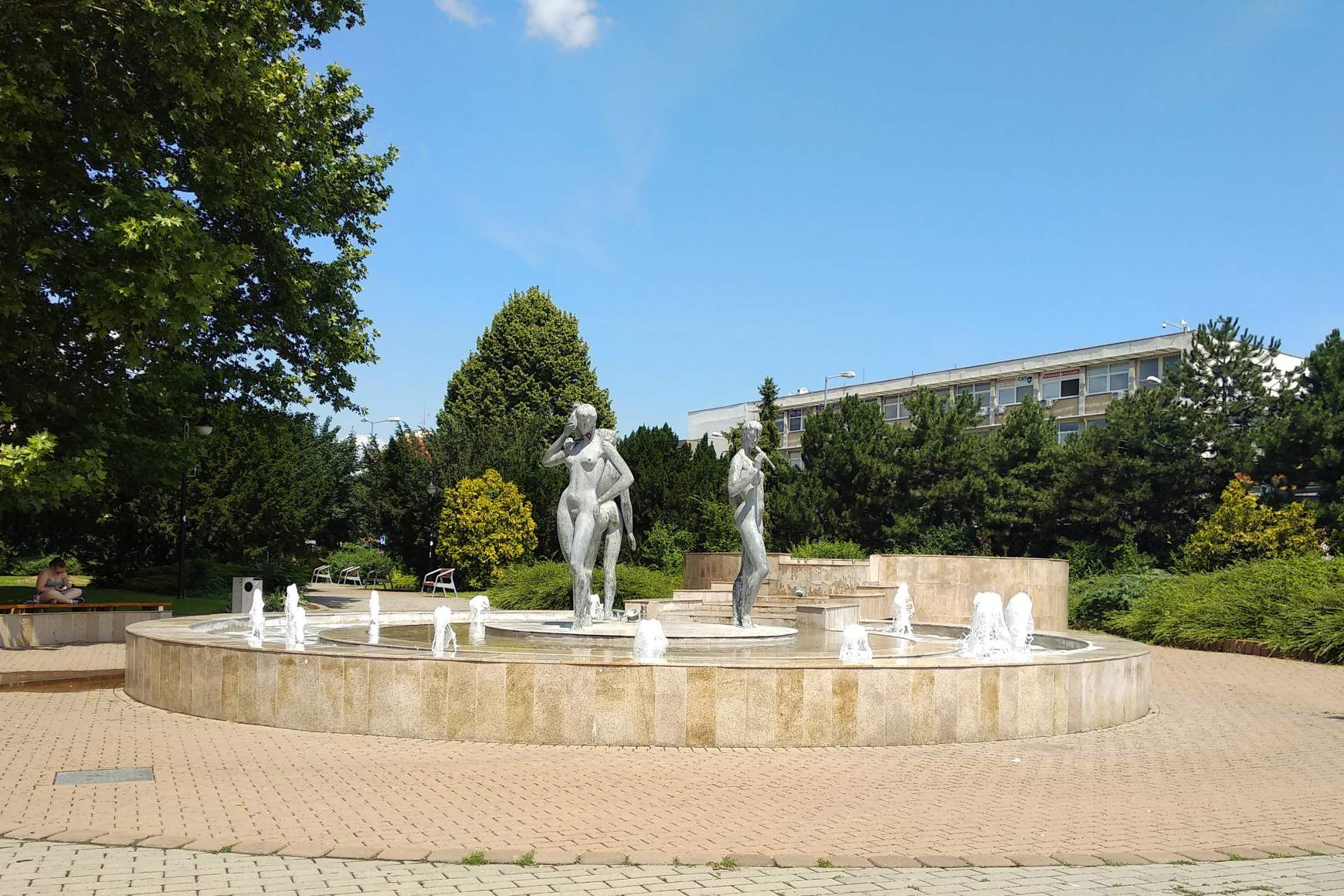 nyár, szökőkút, Dunaszerdahely nyár, szökőkút, Dunaszerdahely