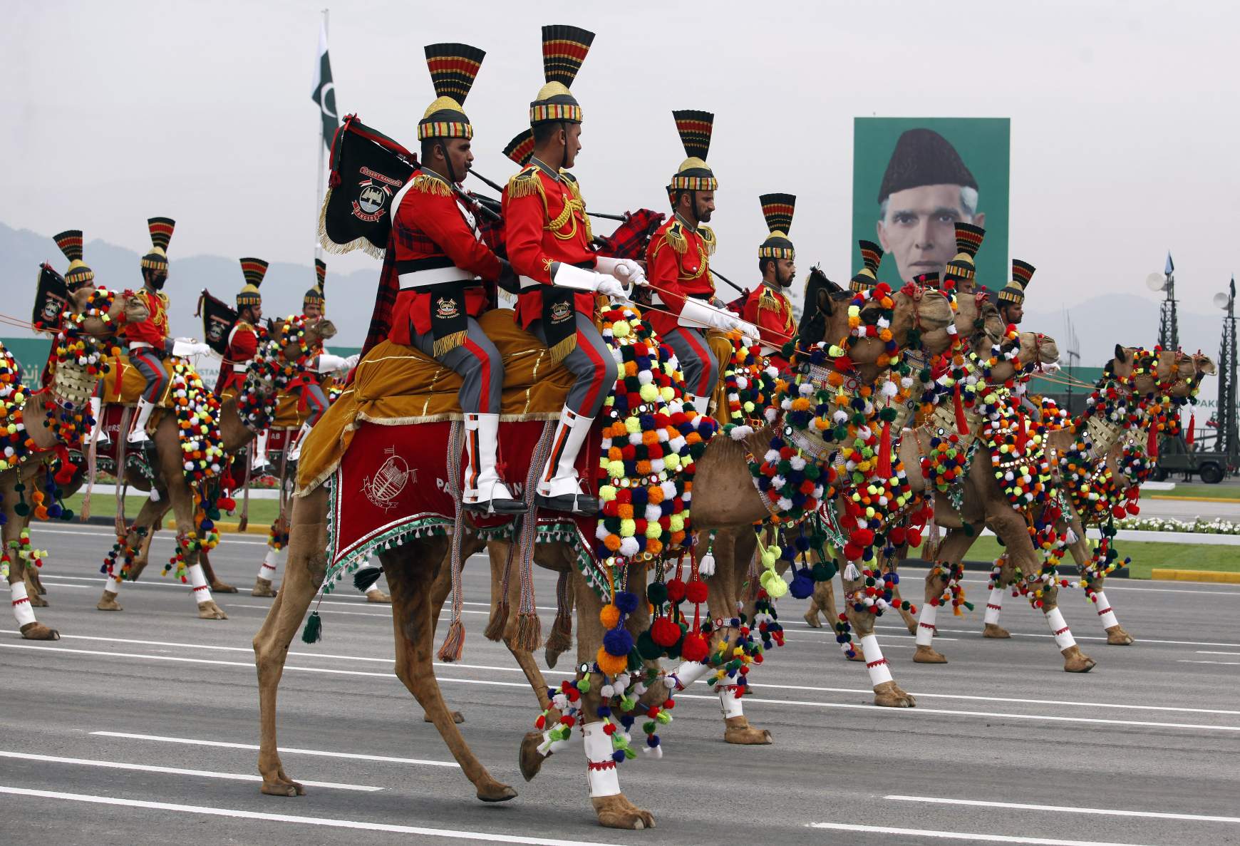 Pakisztáni katonai felvonulás az ország nemzeti ünnepén, 2019 márciusában.