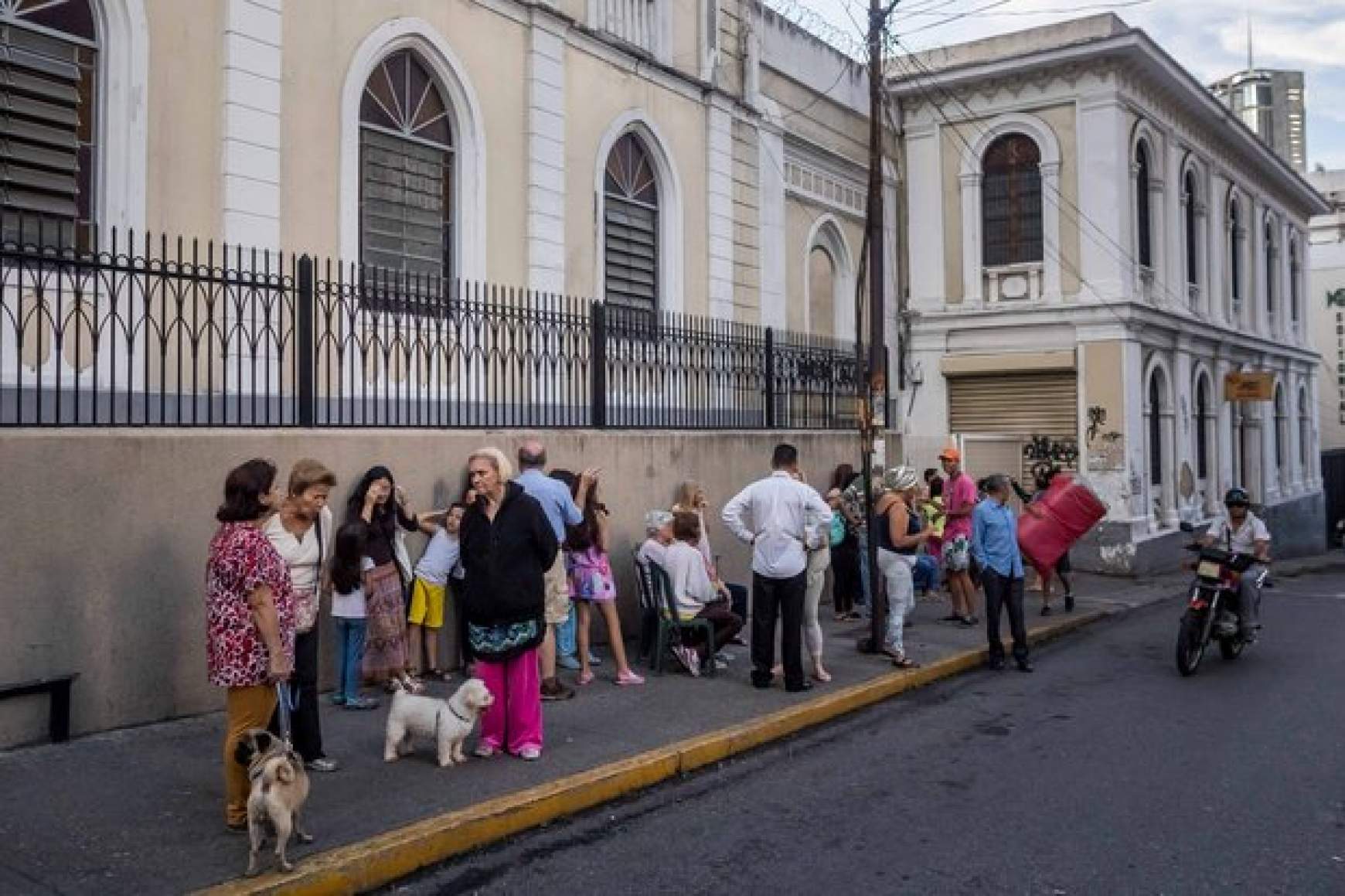 caracas-foldrenges.jpg