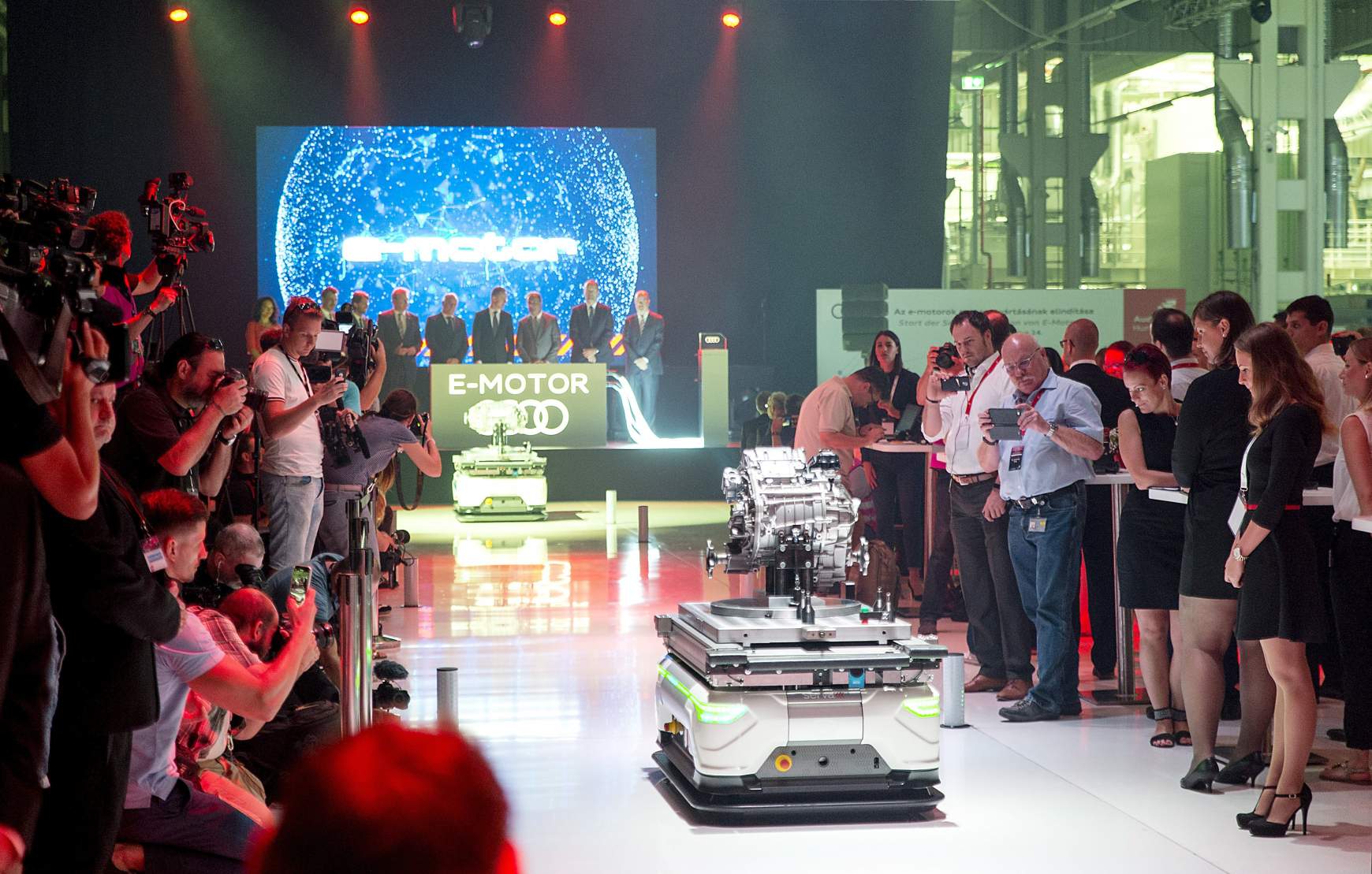 Győr - Audi elektromotor gyártás Győr - Audi elektromotor gyártás