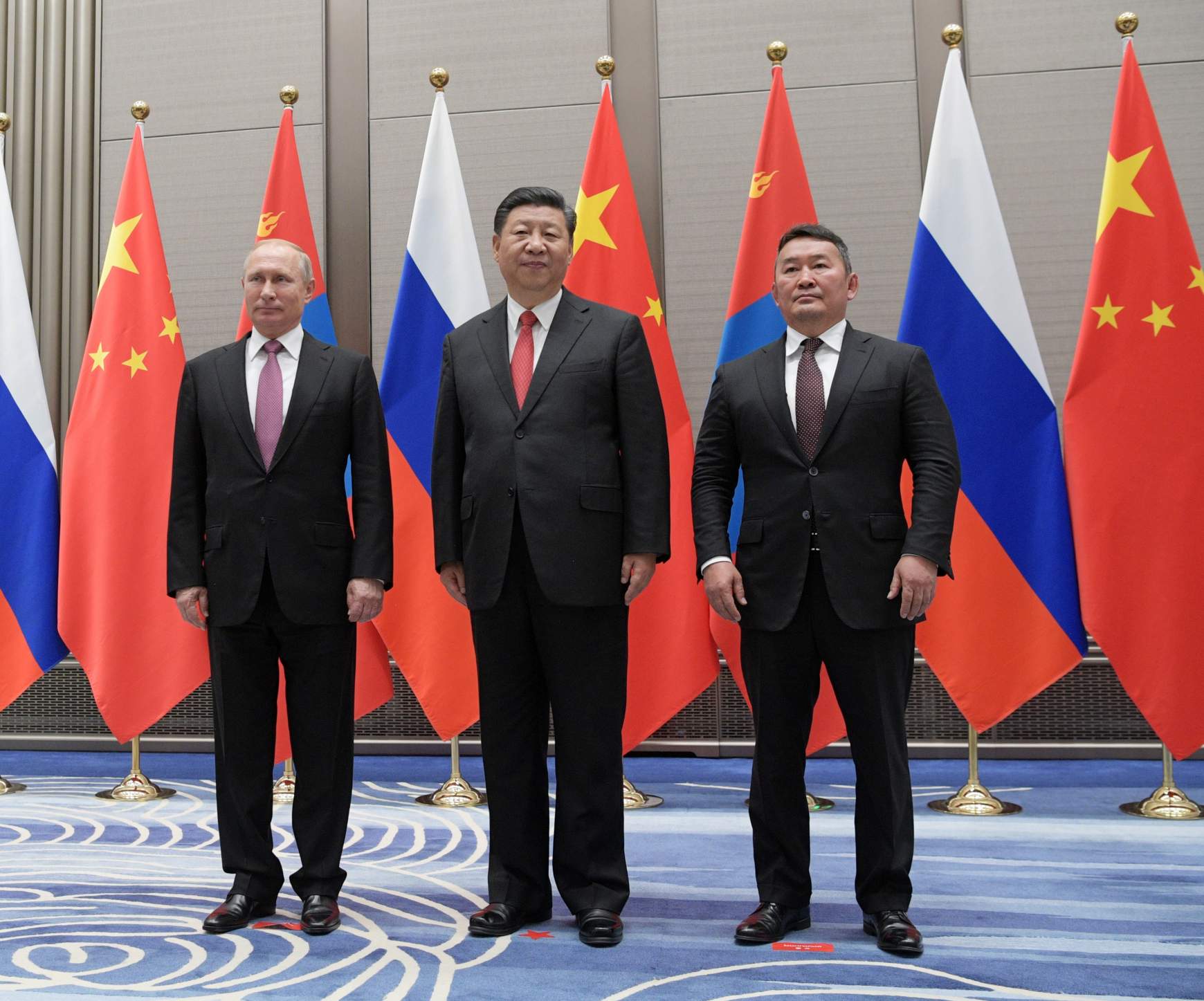 Vladimir Putin, Hszi Csin-ping, Chaltmaagiin Battulga Vladimir Putin, Hszi Csin-ping, Chaltmaagiin Battulga