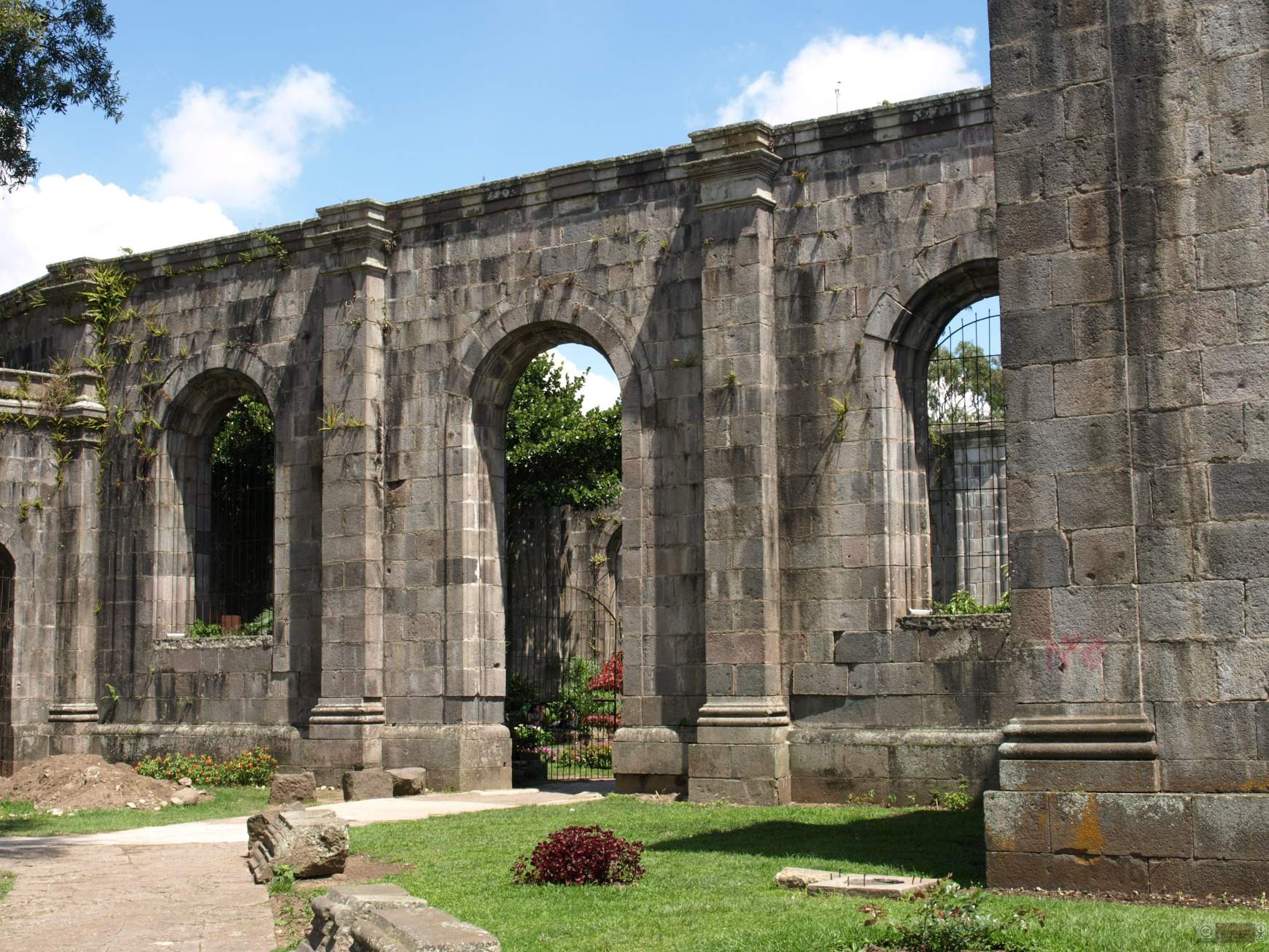 costa-rica--cartago-romjai.jpg costa-rica--cartago-romjai.jpg