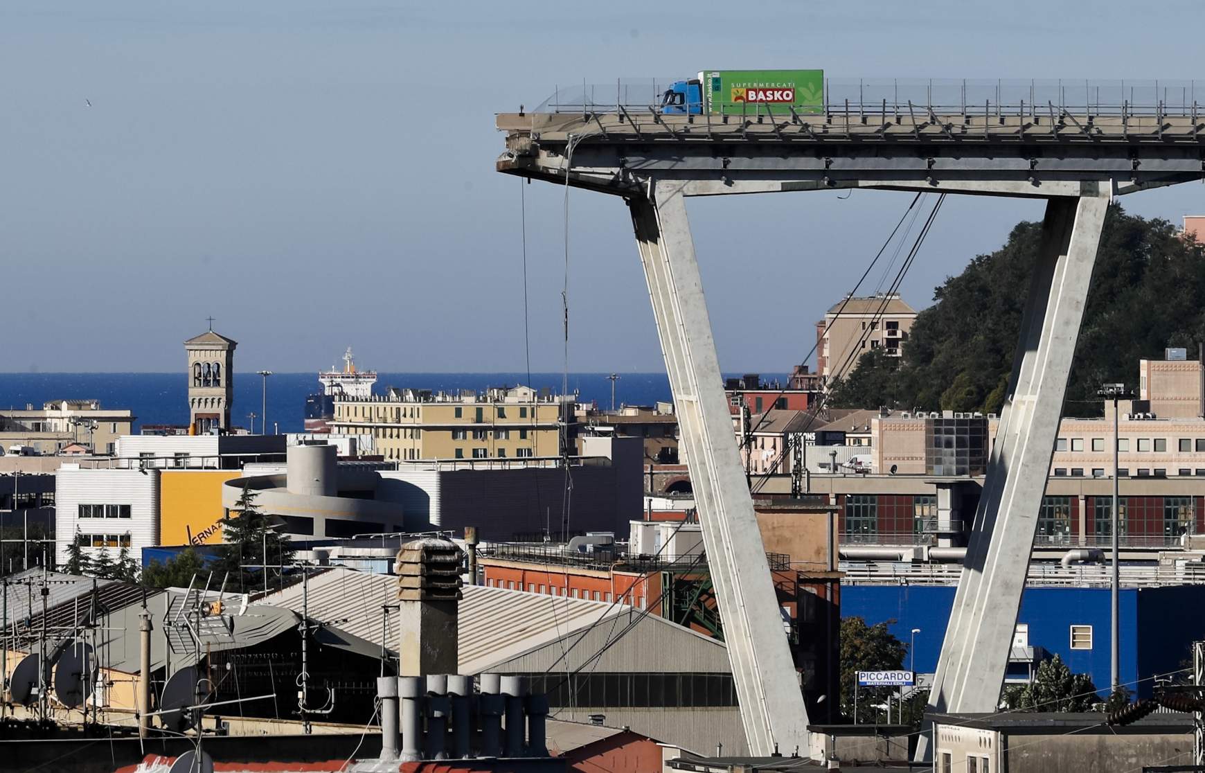 hídomlás Genova hídomlás Genova