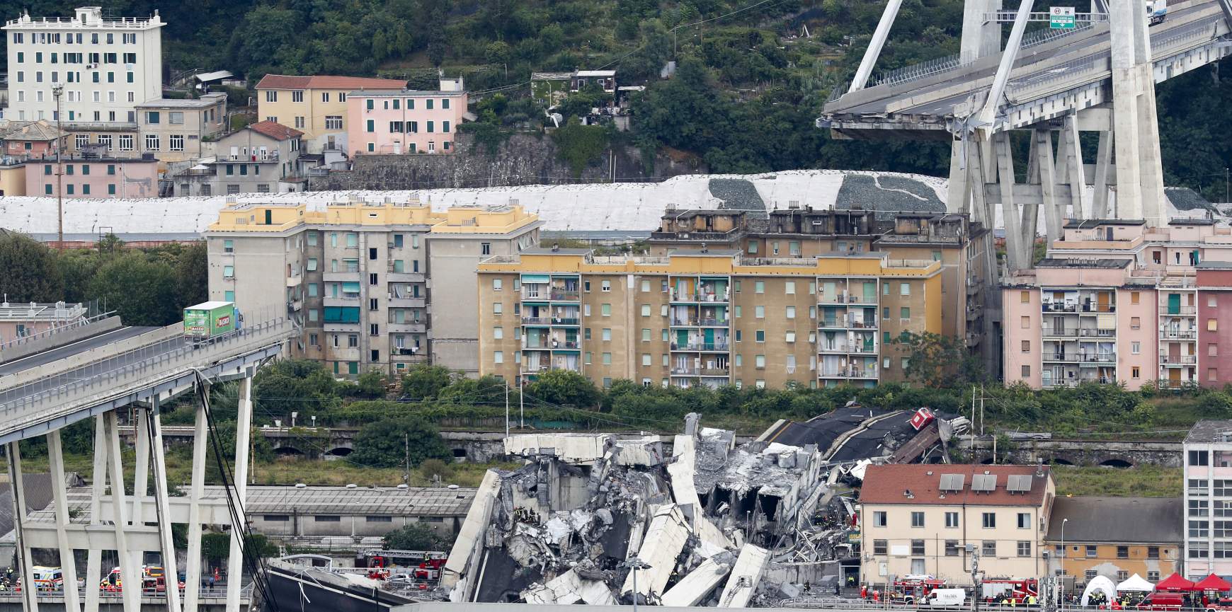 Genova - hídomlás Genova - hídomlás