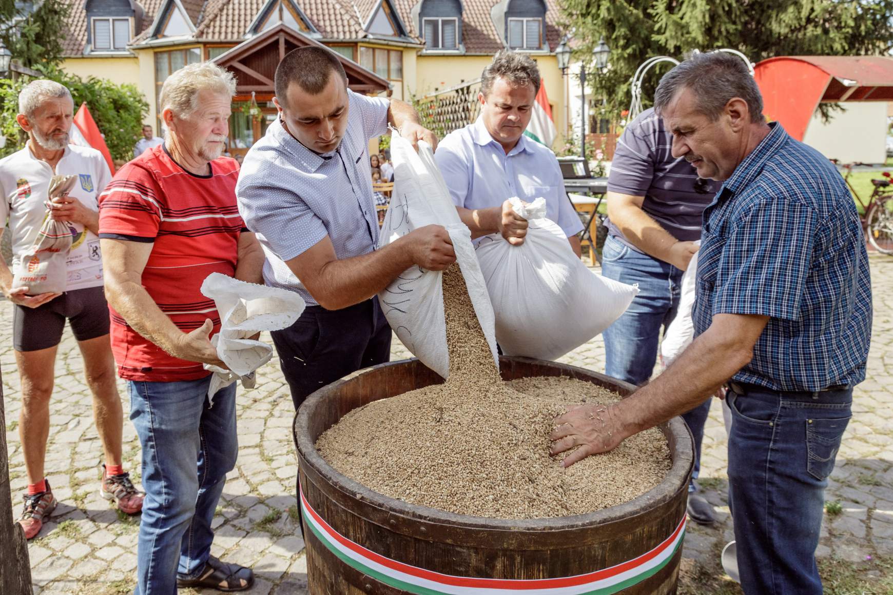 Magyarok Kenyere Kárpátalja Magyarok Kenyere Kárpátalja