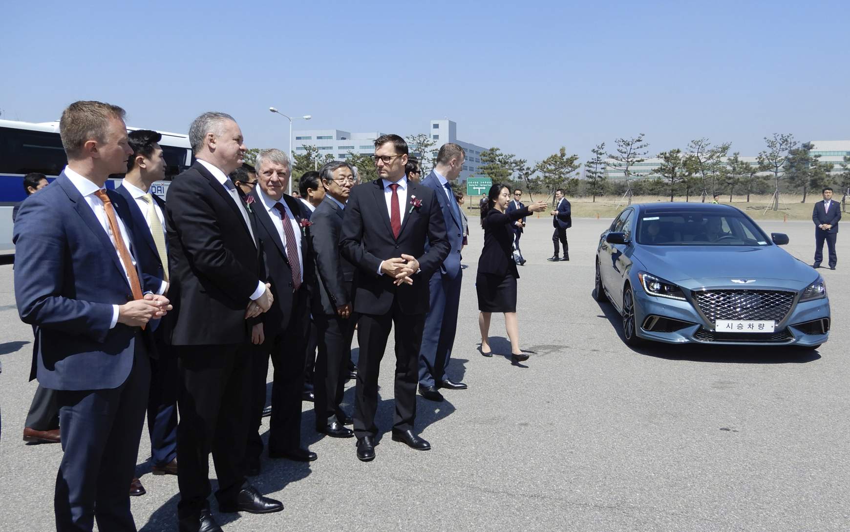 Andrej Kiska Dél-Koreában - Kia-Hyundai