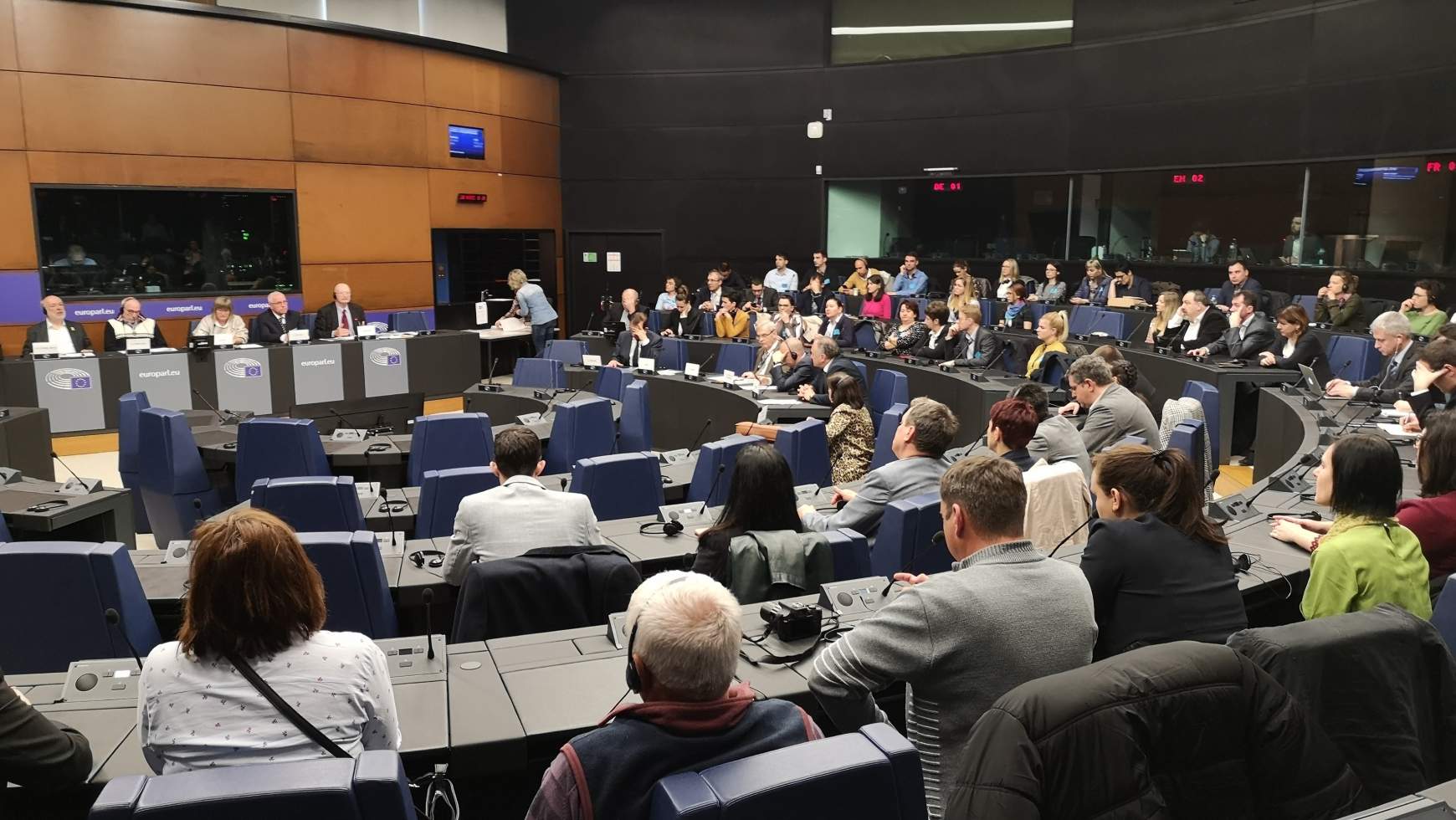uniós biztost az őshonos kisebbségeknek uniós biztost az őshonos kisebbségeknek