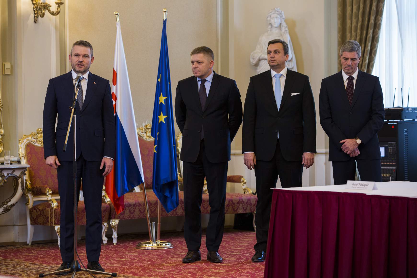 szlovák kormány szlovák kormány