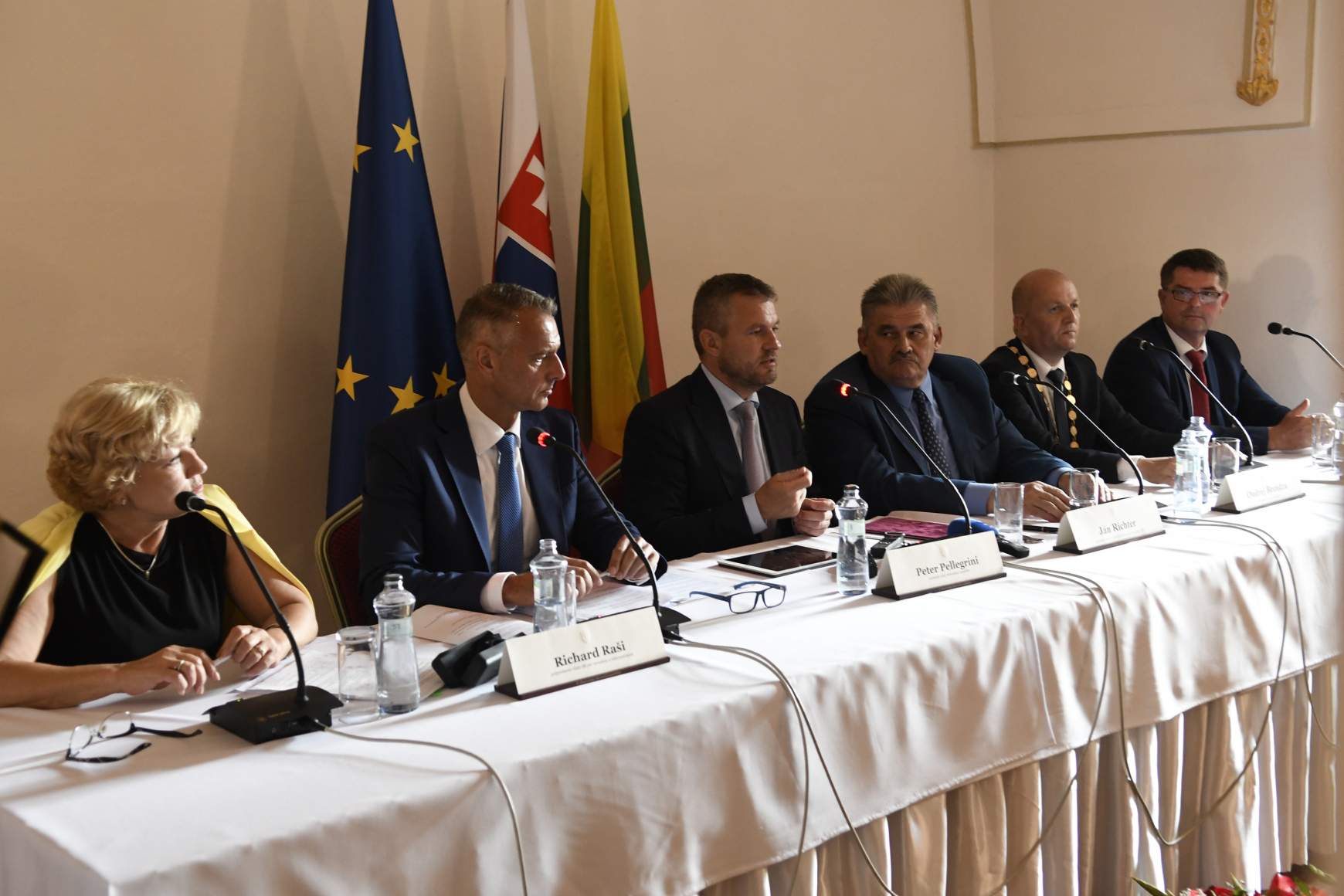 kormányülés kormányülés