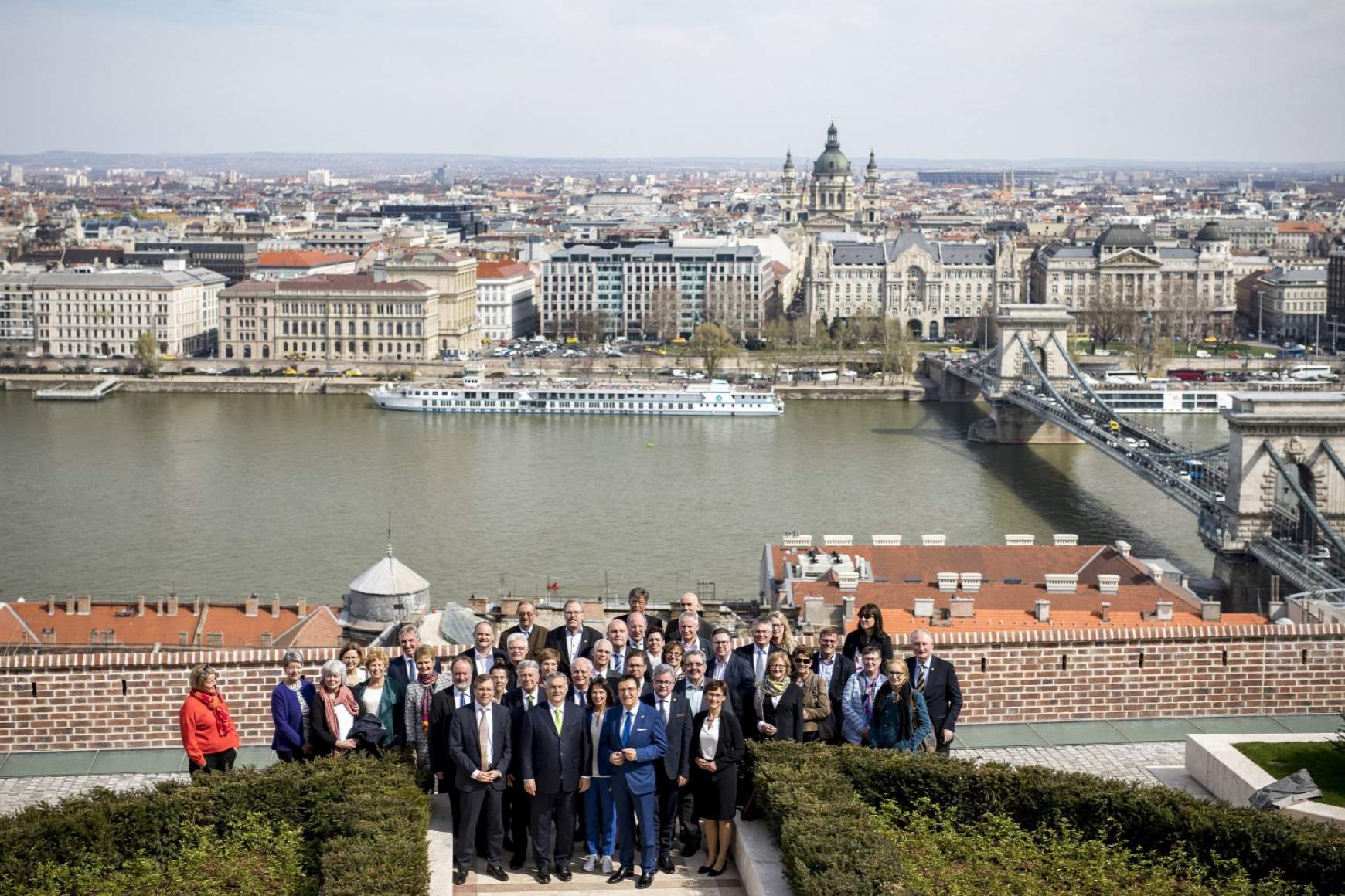 orban-cdu-kepviselok.jpg