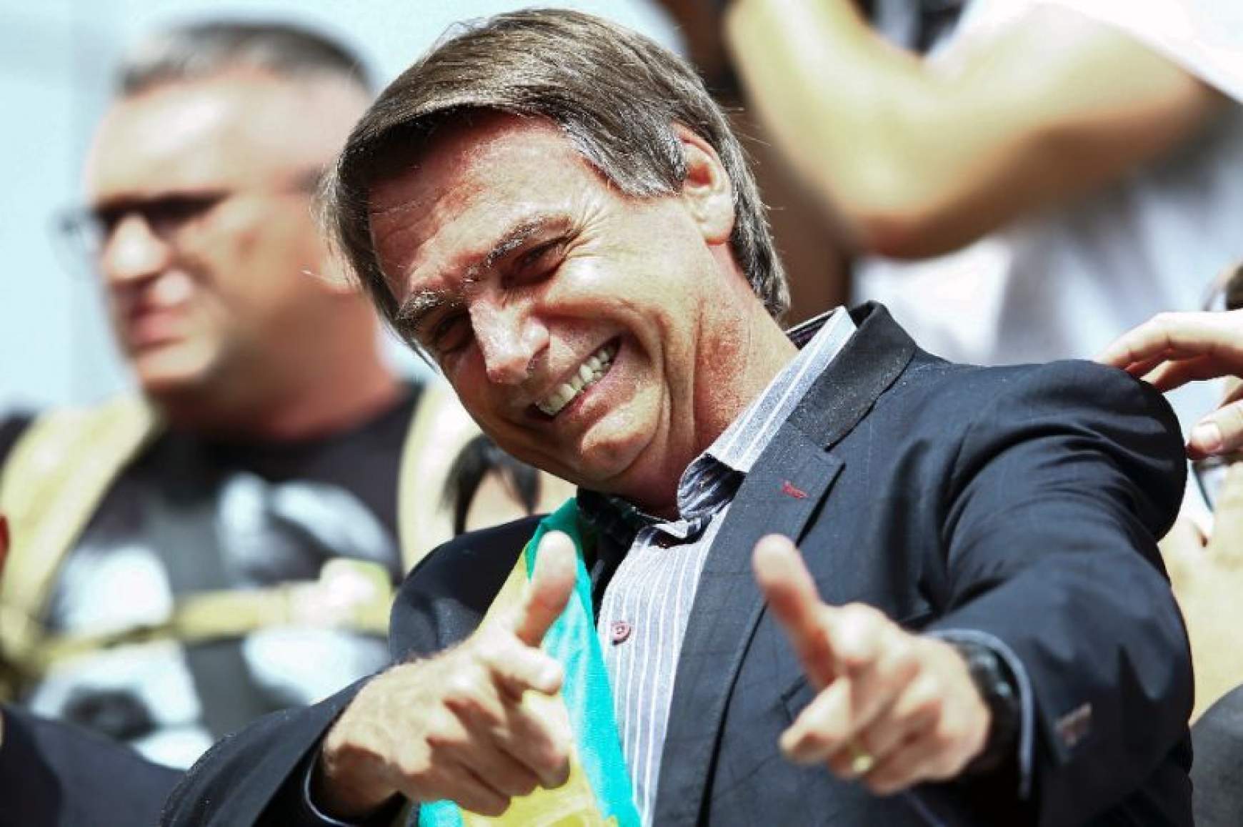 bolsonaro-fegyvertarta.jpg bolsonaro-fegyvertarta.jpg