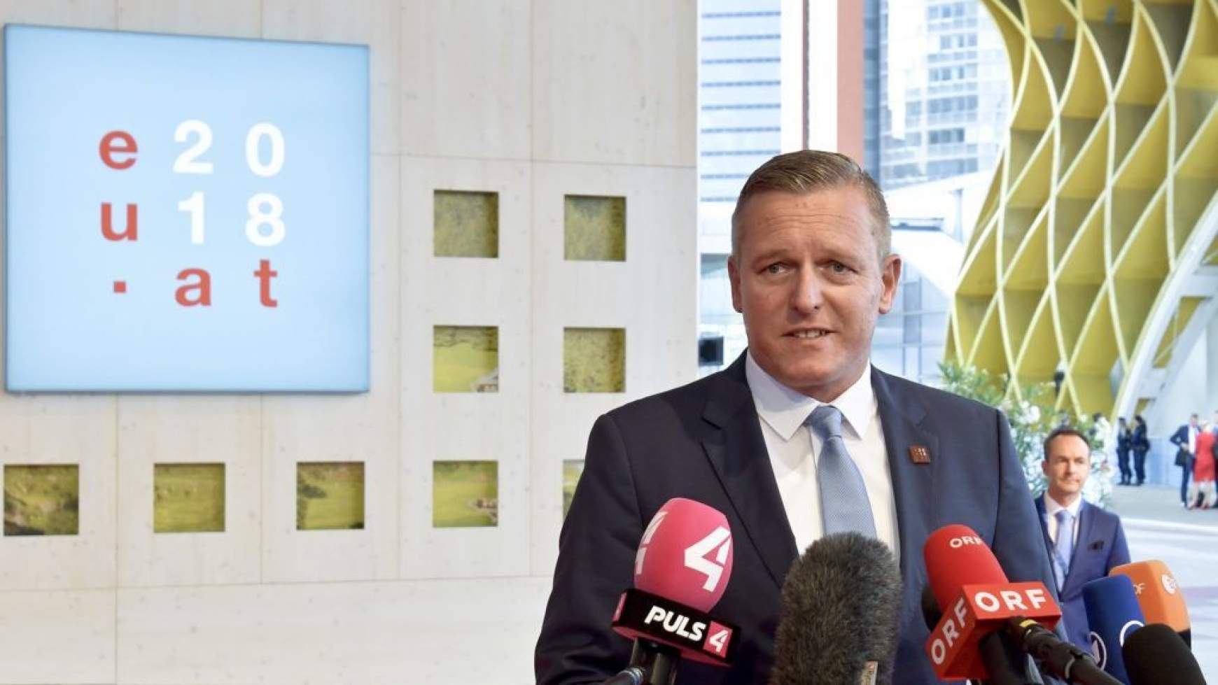 kunasek-osztrak-vedelmi.jpg kunasek-osztrak-vedelmi.jpg