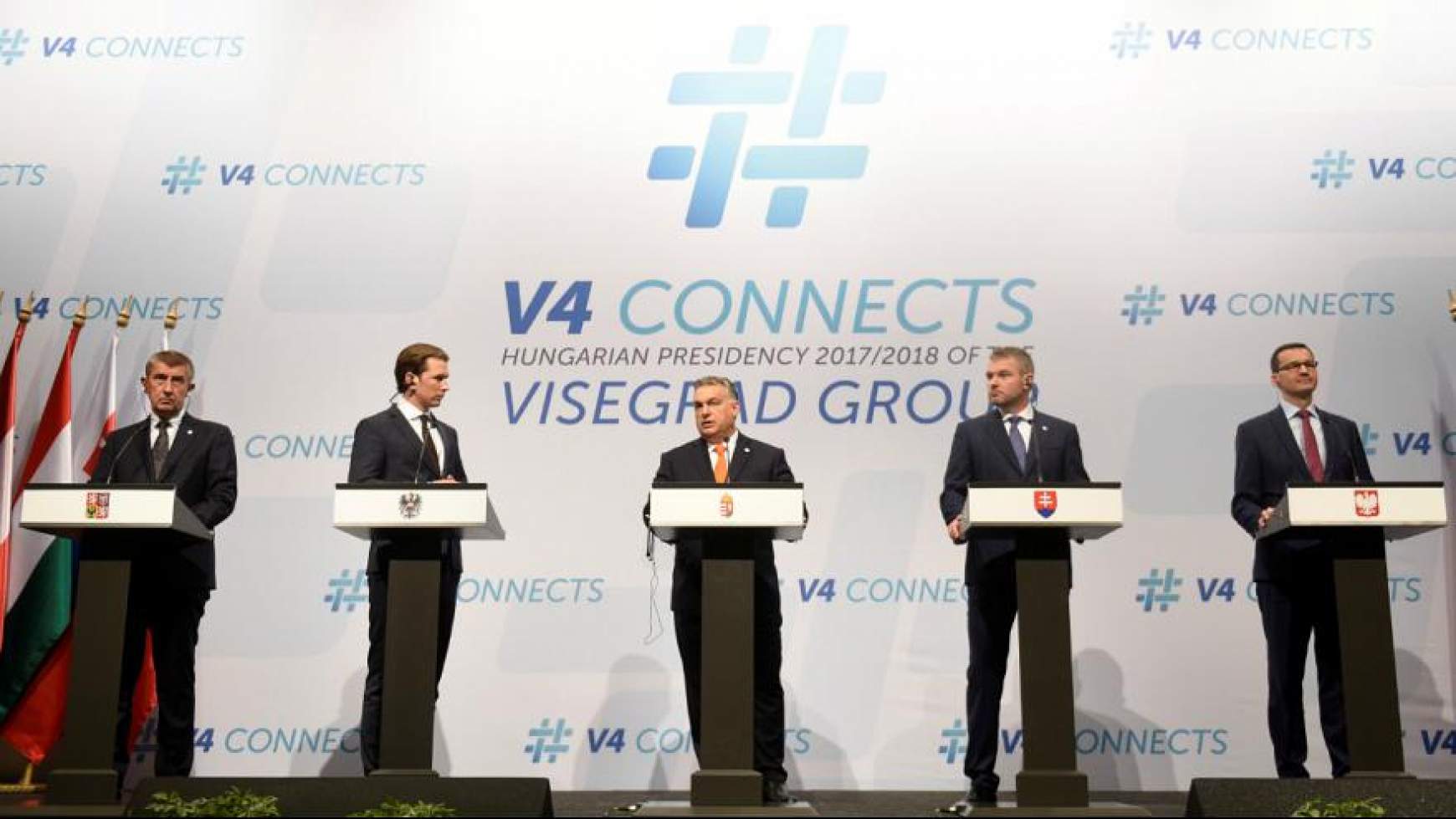 kurz-es-a-tobbiek.jpg kurz-es-a-tobbiek.jpg