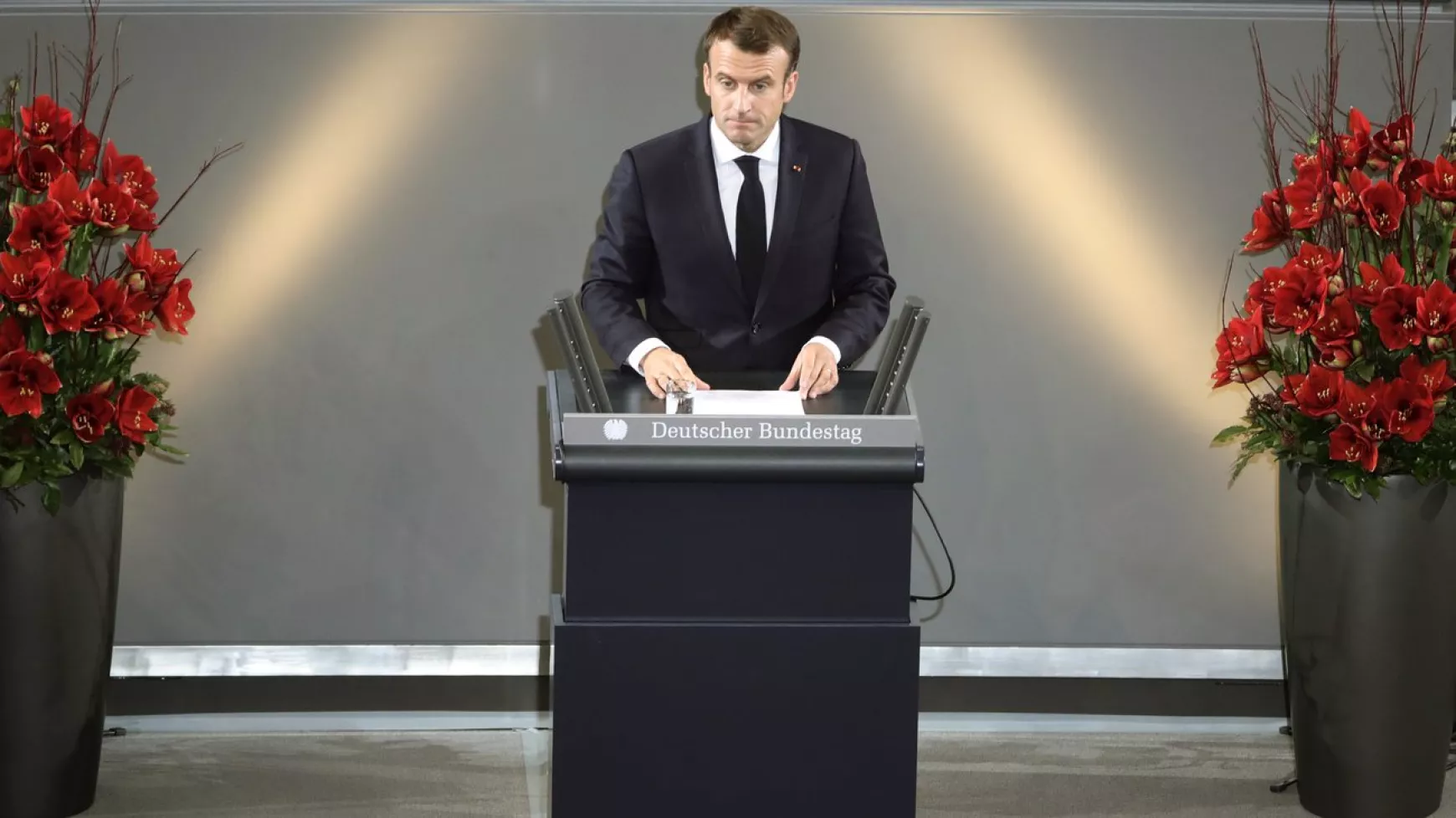 macron-bundestag.jpeg macron-bundestag.jpeg