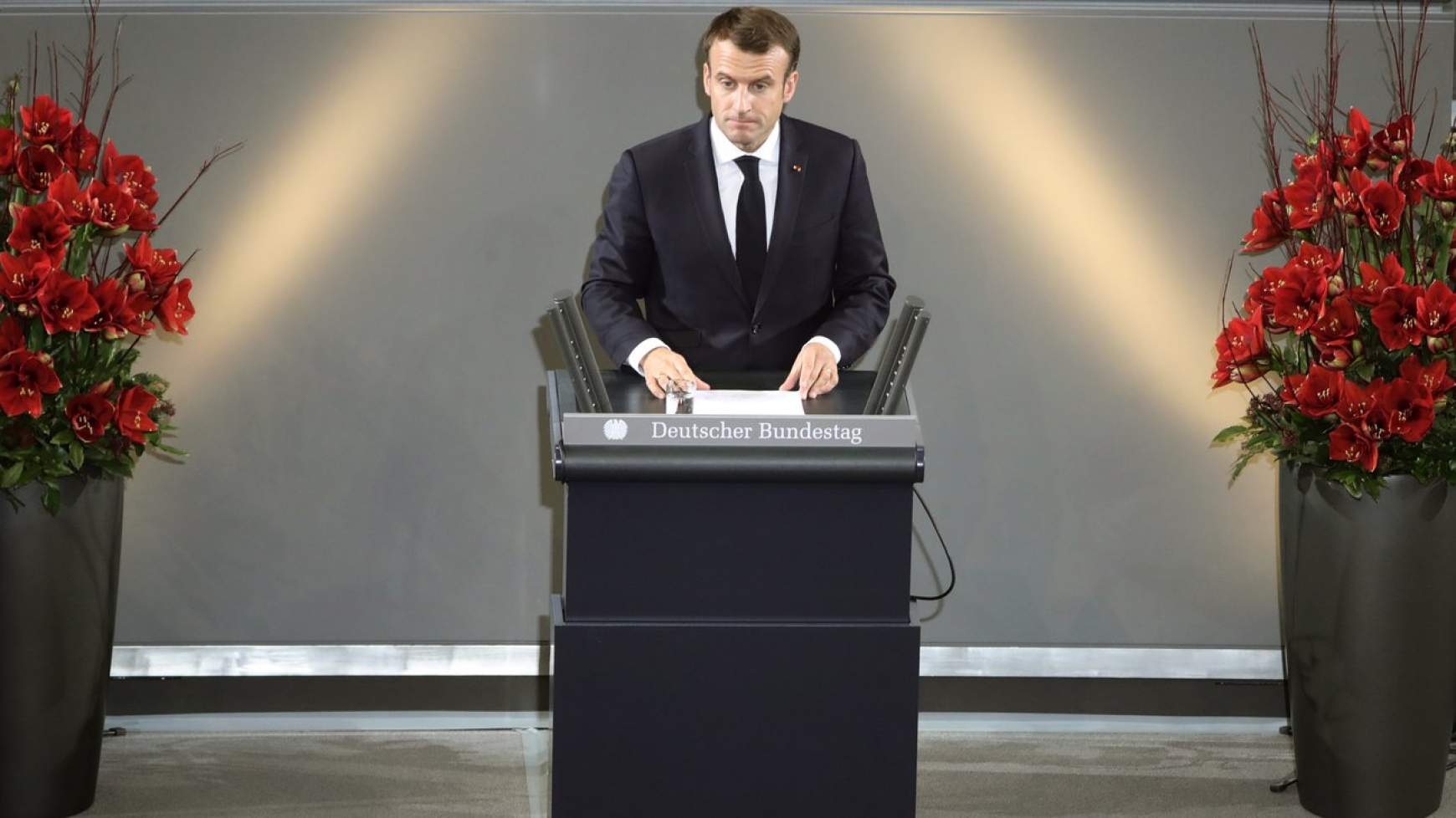 macron-bundestag.jpeg macron-bundestag.jpeg