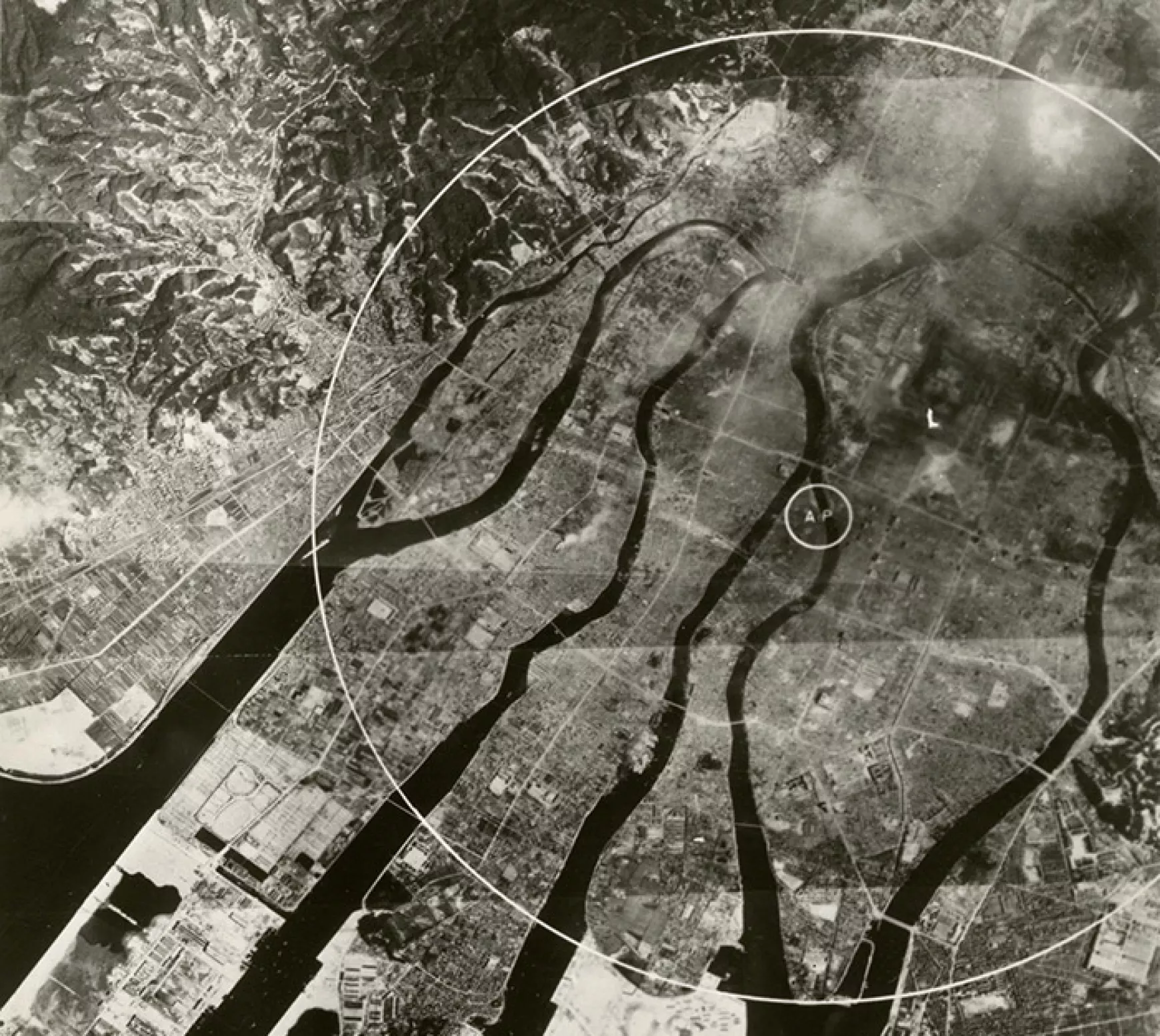 hiroshima-1945-atomic-bomb.jpg