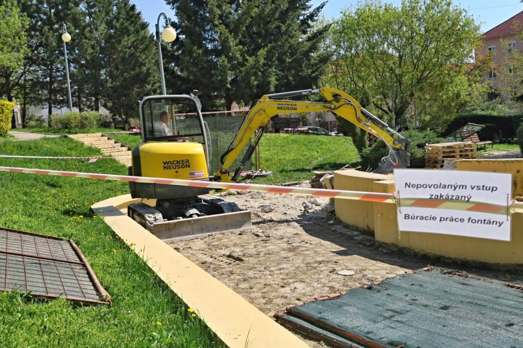 nagykurtosi-szokokut.jpg nagykurtosi-szokokut.jpg